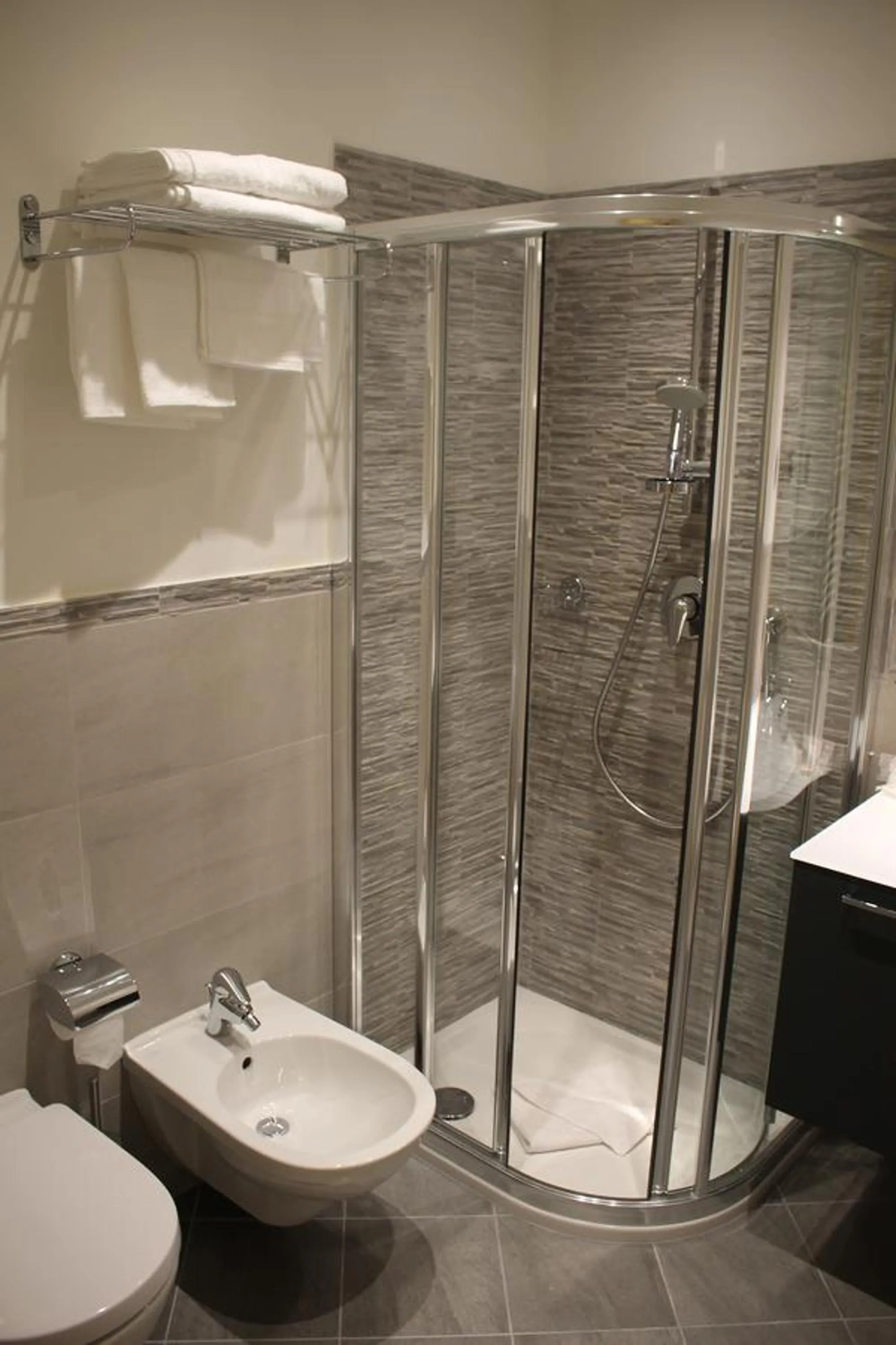 Shower in B&B Augusto