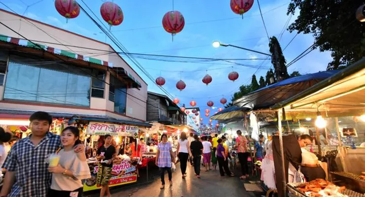 Shopping Area in Ruean Thai Nai Bang by PANSAK Resort