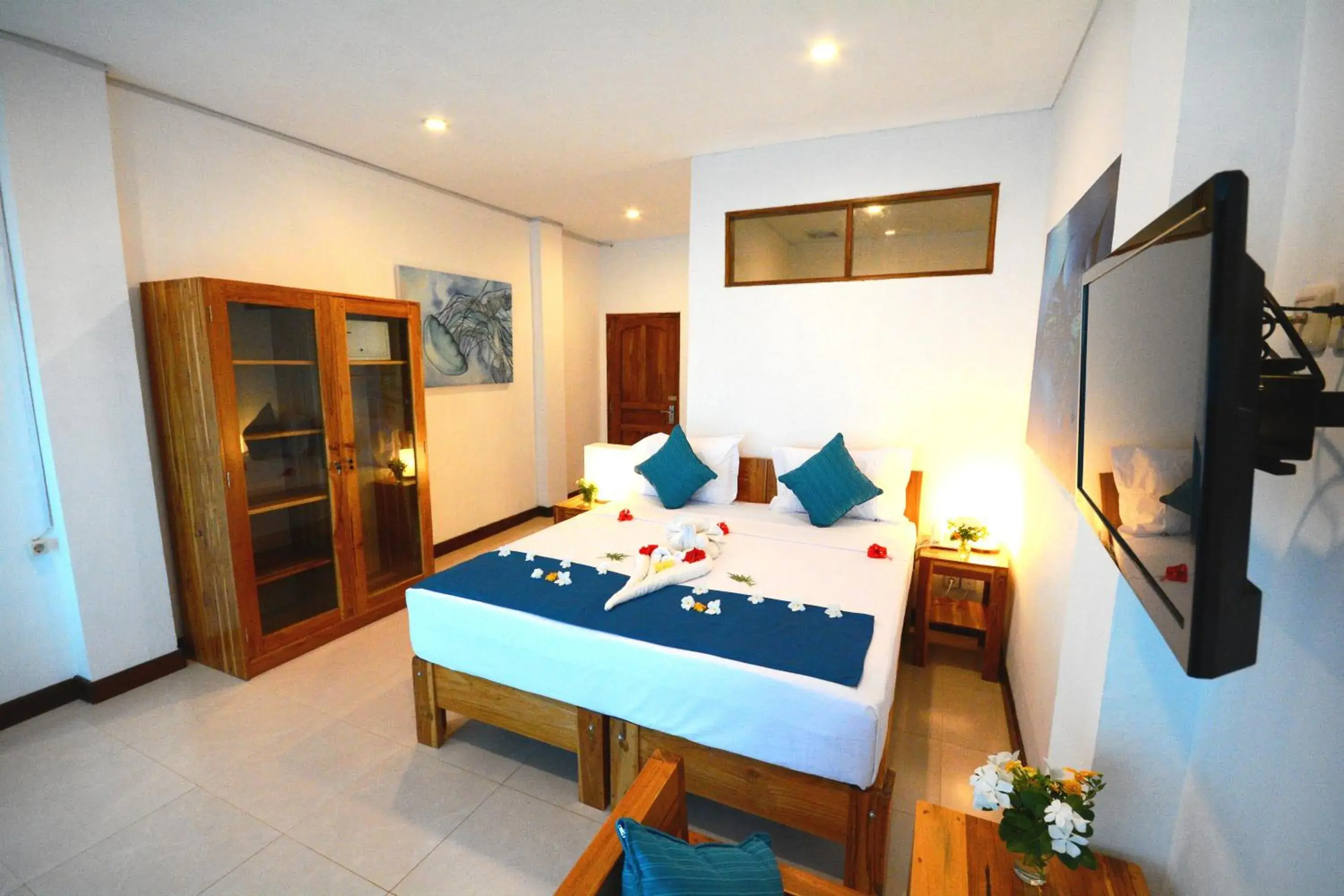 Superior Deluxe Double or Twin Room in Sunset Hill Hotel Superior Deluxe Double or Twin Room in Sunset Hill Hotel