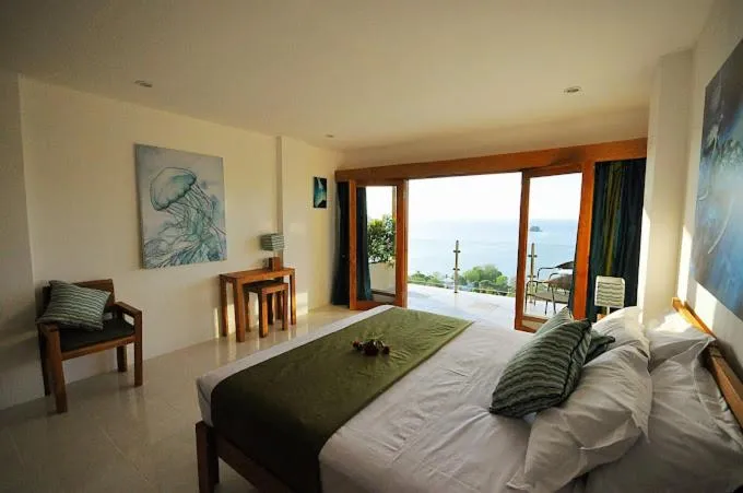 View (from property/room), Bed in Sunset Hill Hotel