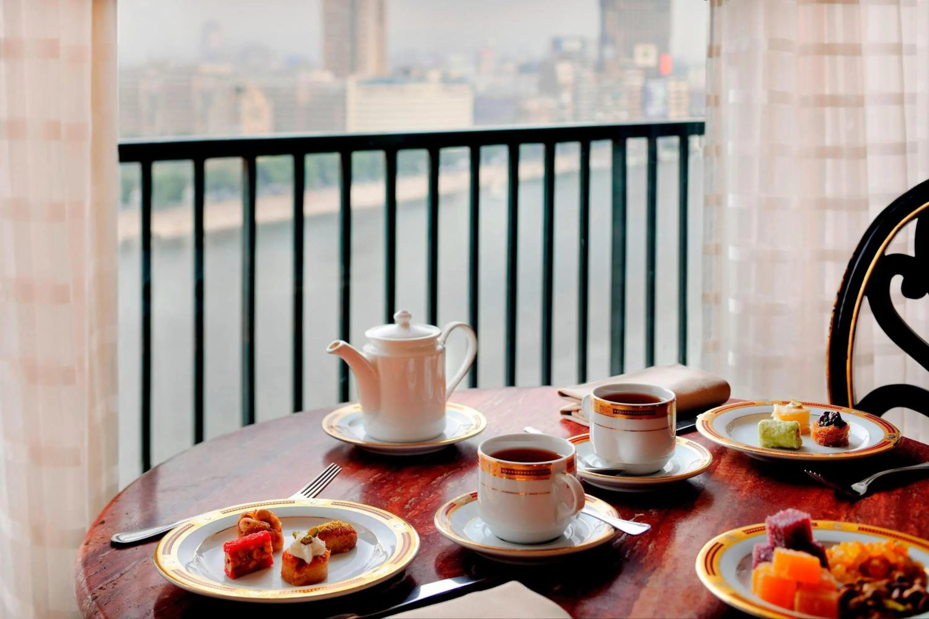 Lounge or bar in Cairo Marriott Hotel