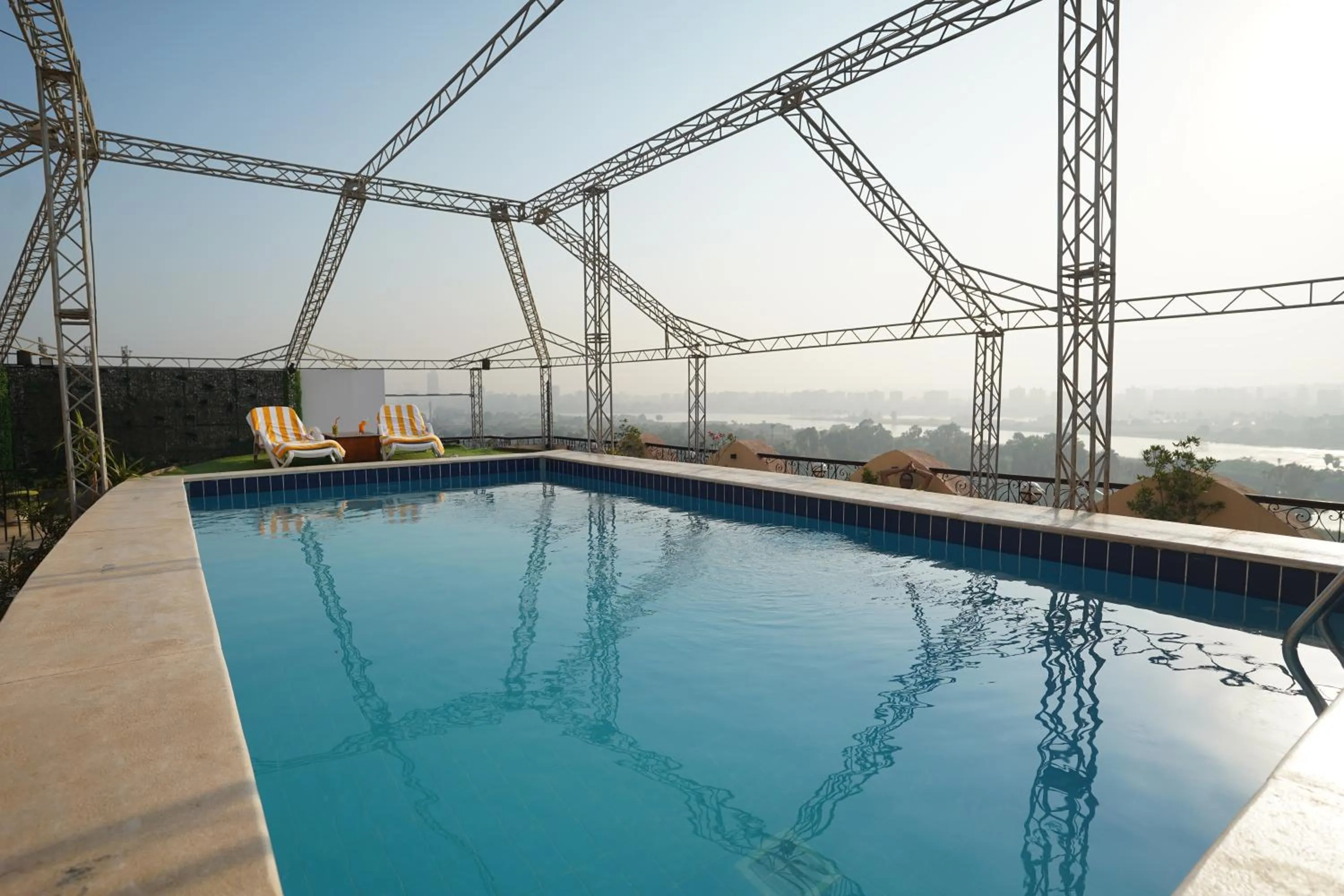 Swimming pool in Swiss Inn Nile Hotel