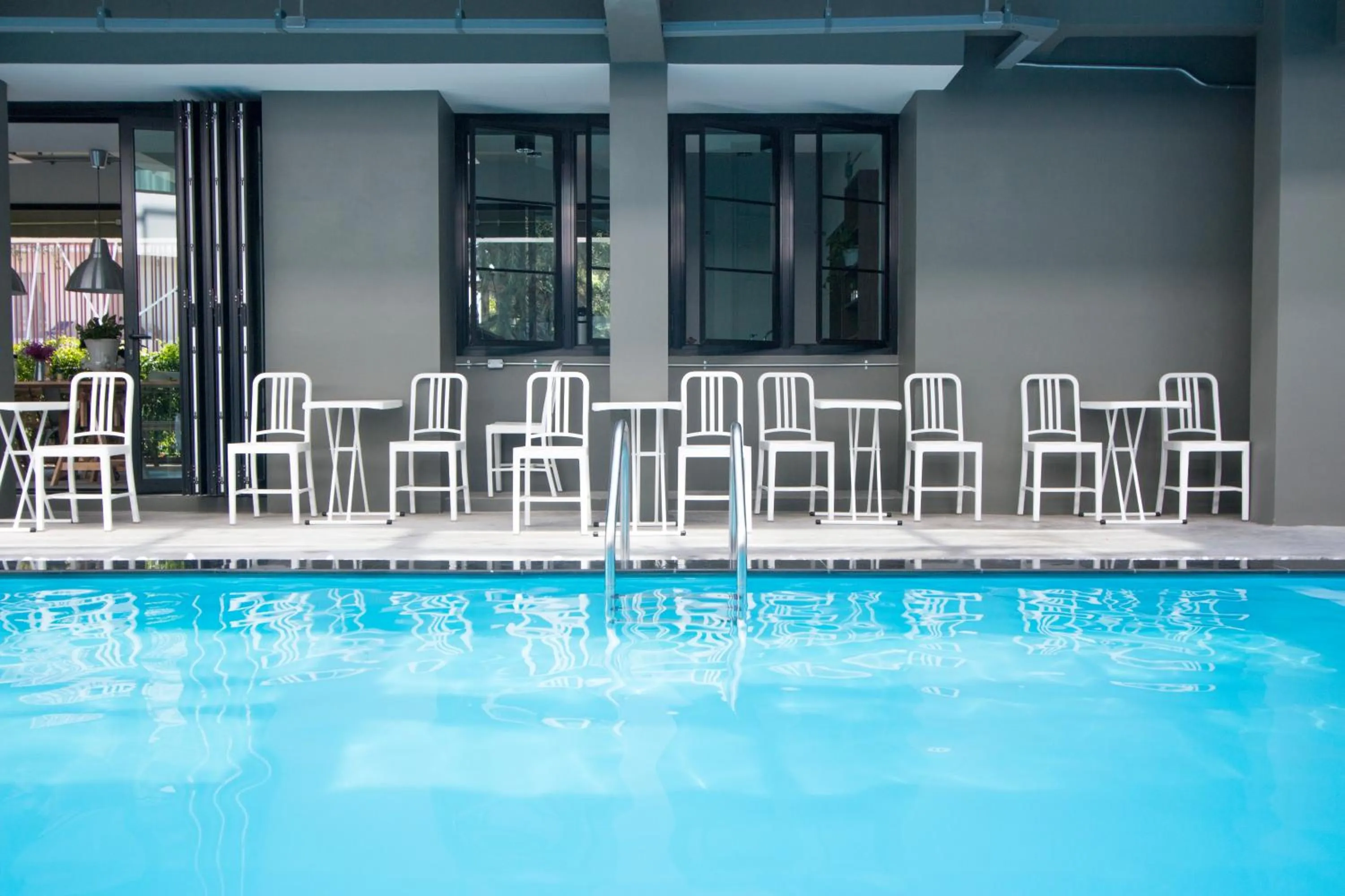 Swimming pool in Bluemoon