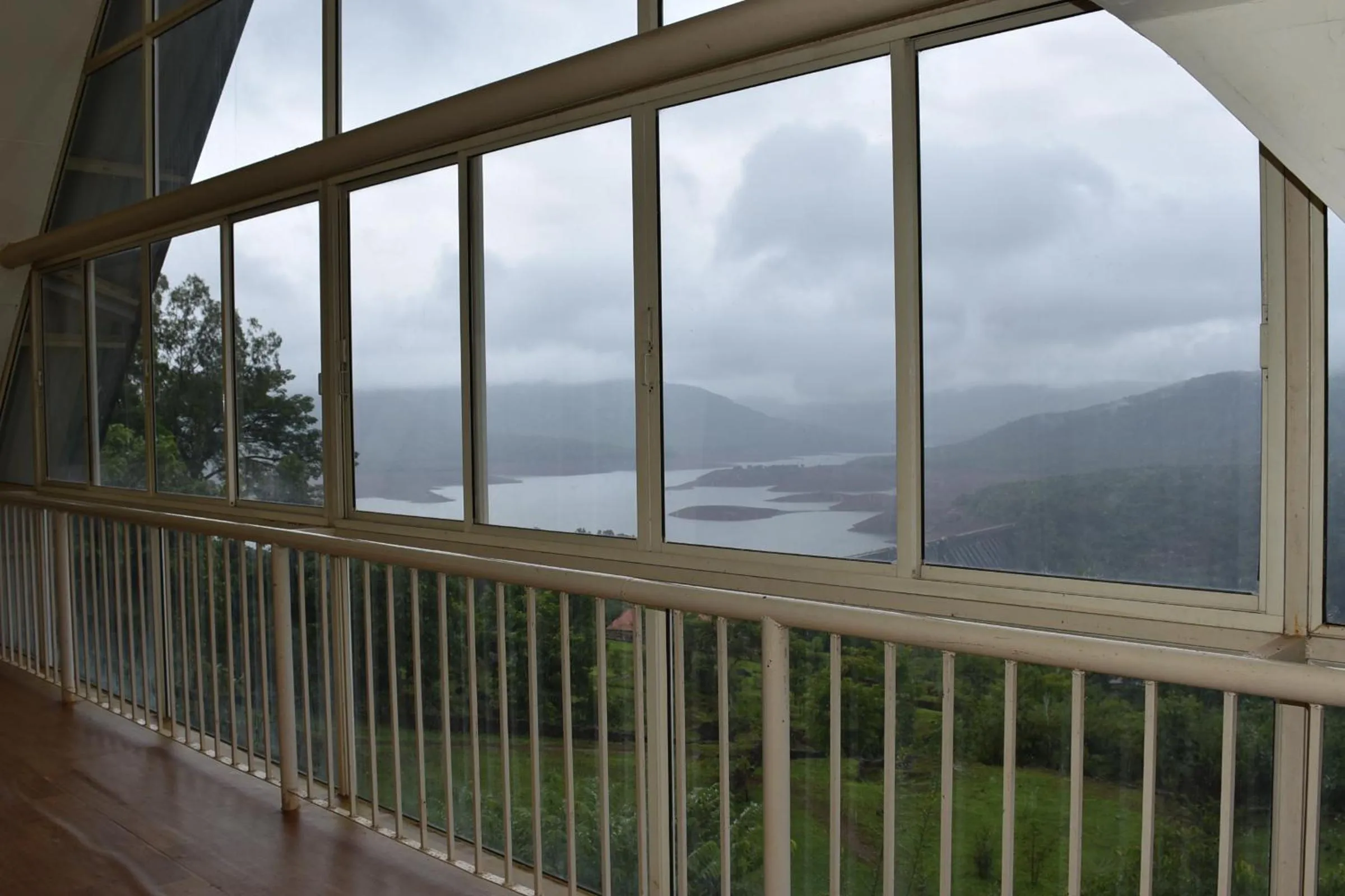 Lake view in Wind Chalet