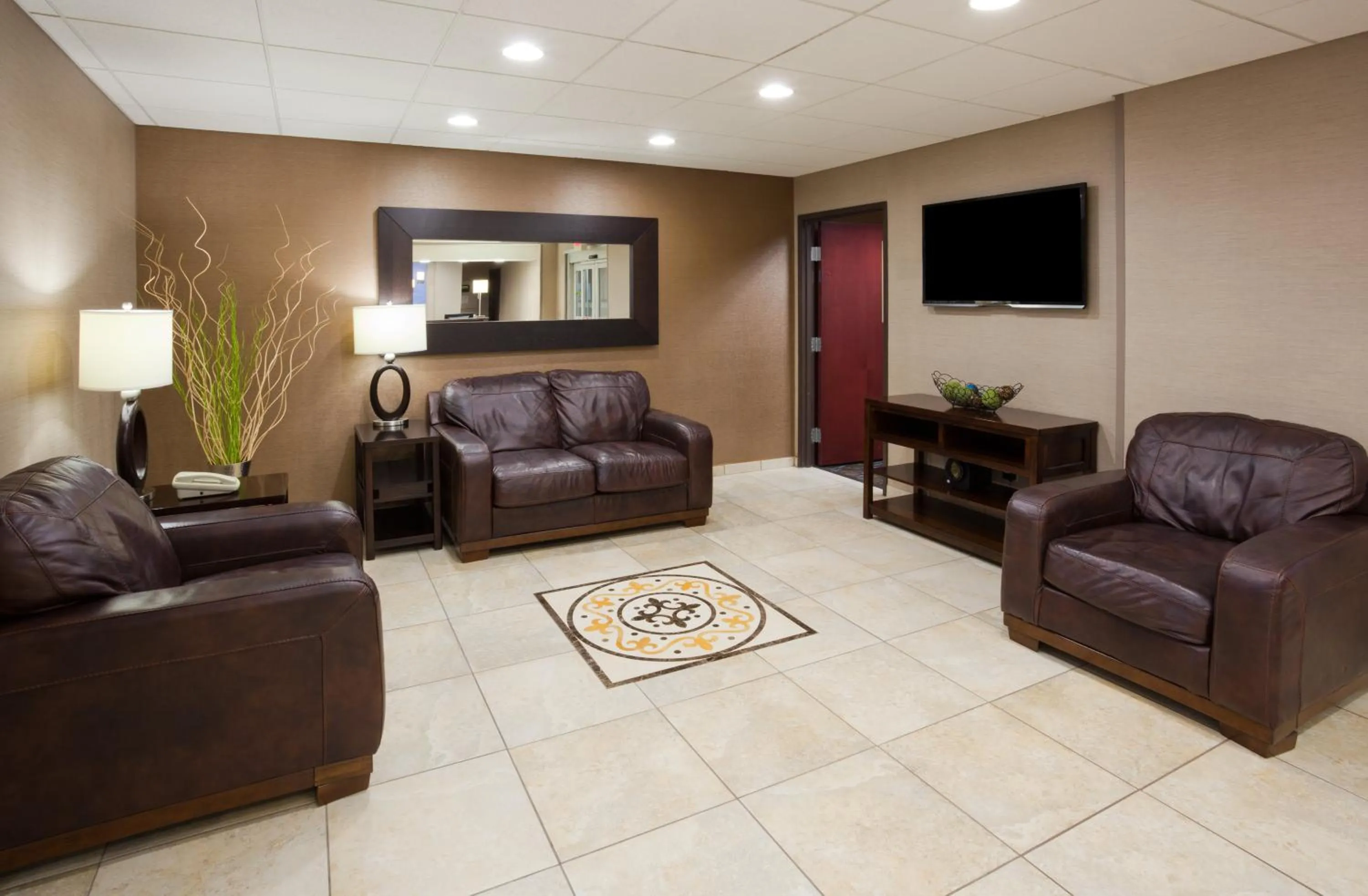 Lobby or reception in Holiday Inn Express & Suites Aberdeen by IHG