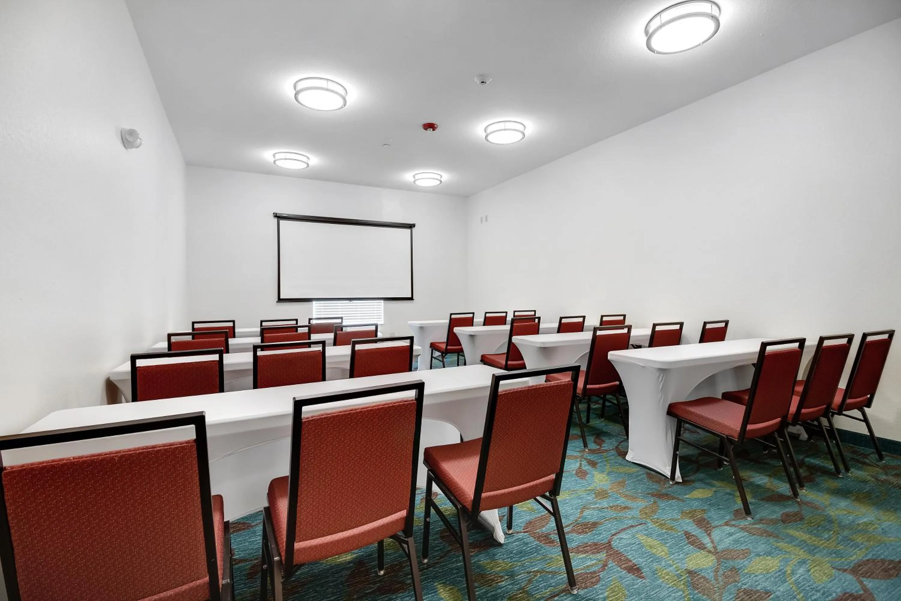 Meeting/conference room in Candlewood Suites Waco by IHG