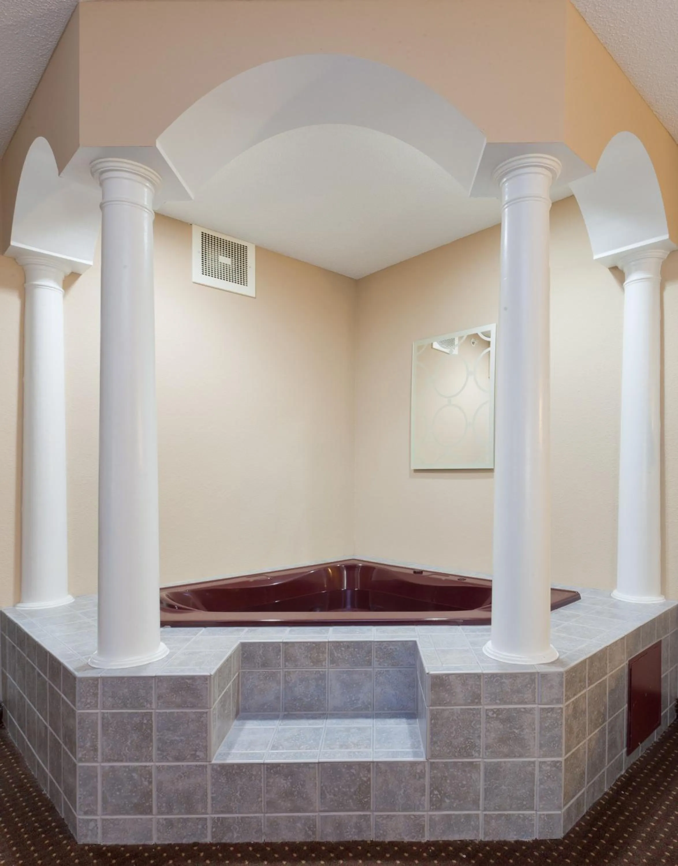 Bedroom in Holiday Inn Express & Suites Ashtabula-Geneva by IHG