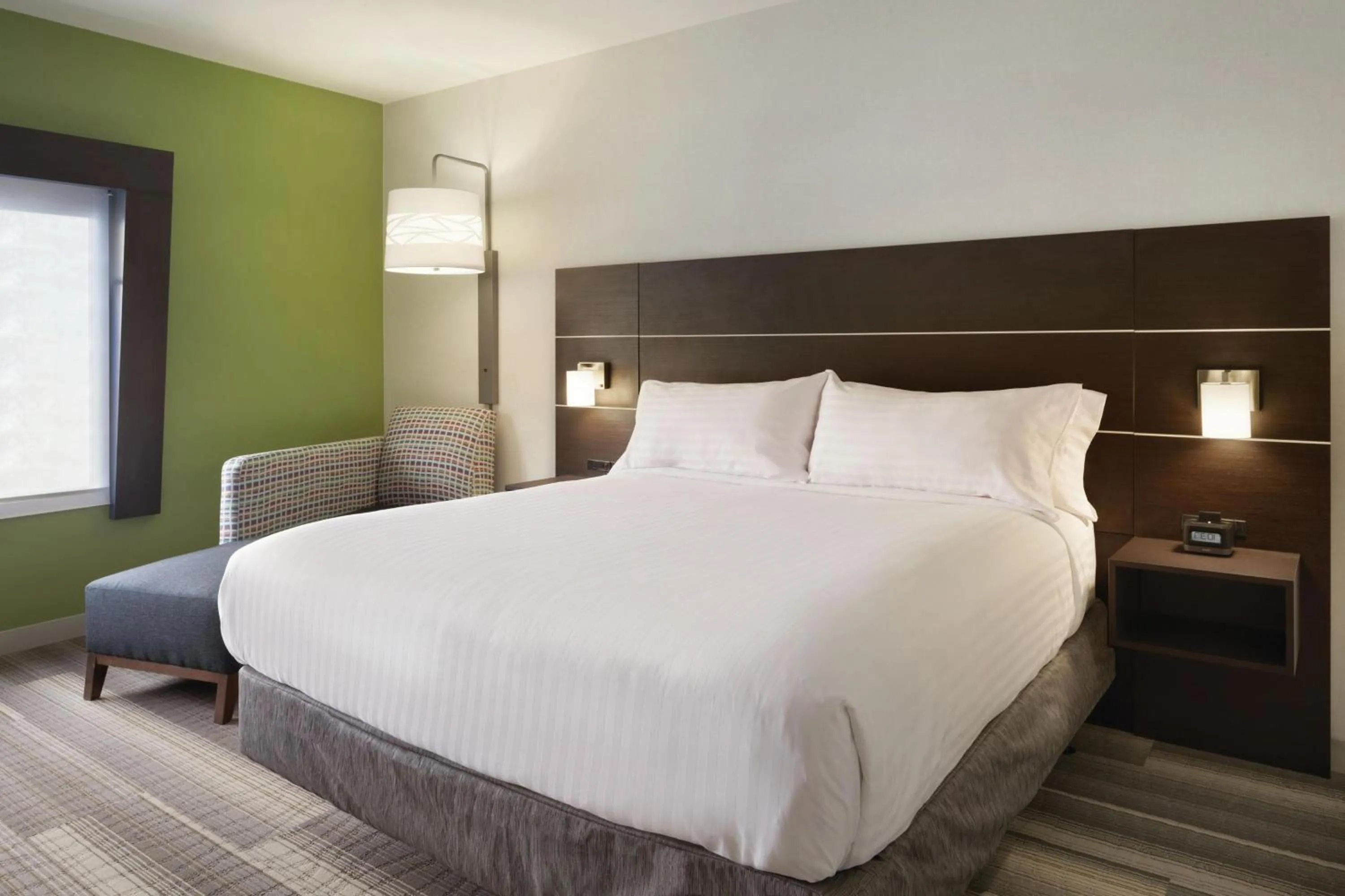 Bed in Holiday Inn Express Atlanta SW - Newnan by IHG