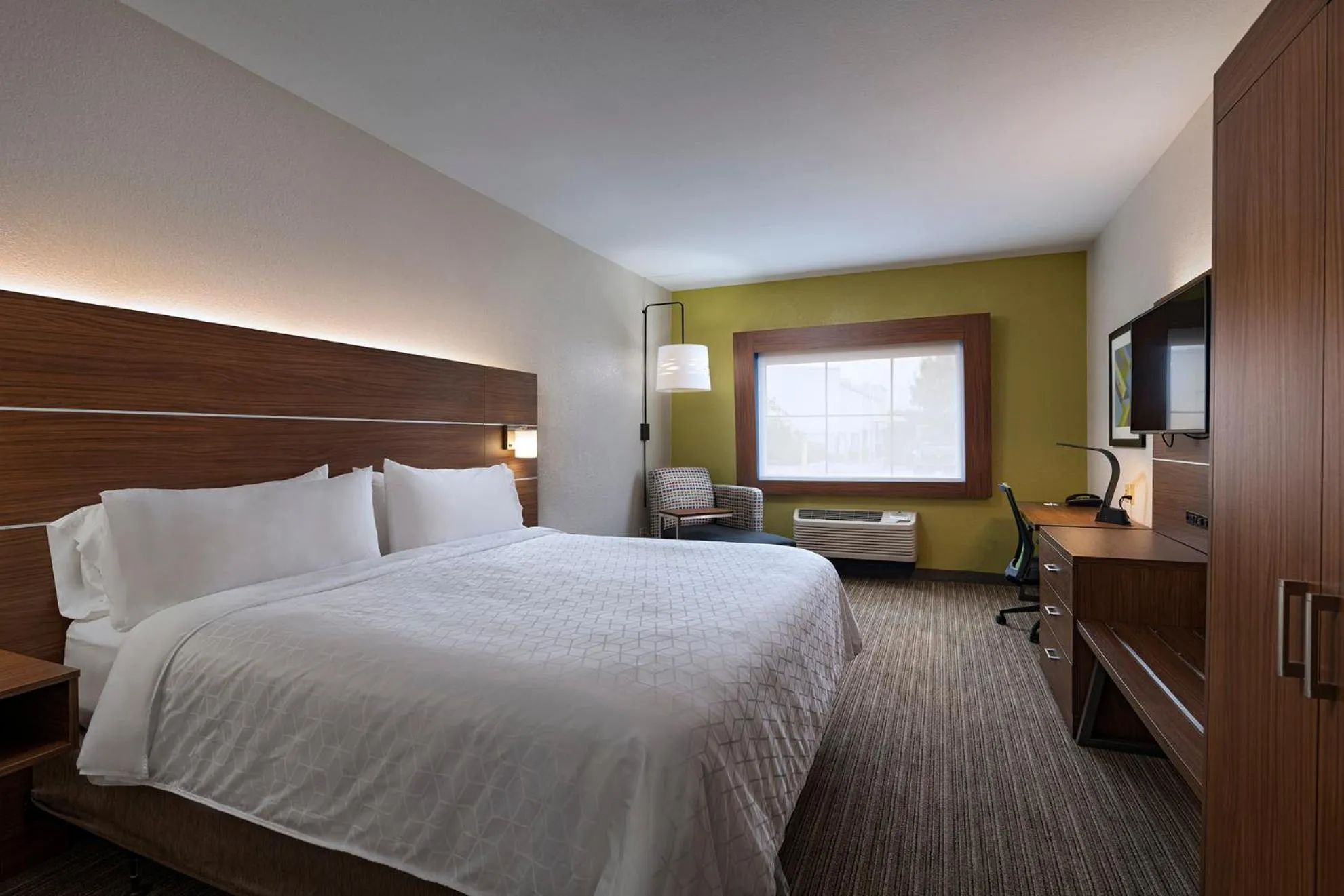 Shower, Bed in Holiday Inn Express & Suites Cedar Park (Nw Austin) by IHG