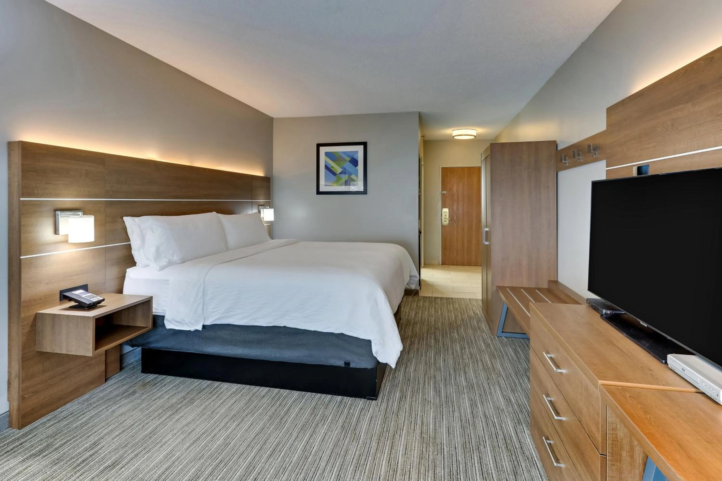Photo of the whole room, Bed in Holiday Inn Express & Suites Bad Axe by IHG