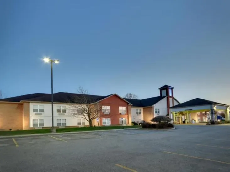 Property building in Holiday Inn Express & Suites Bad Axe by IHG