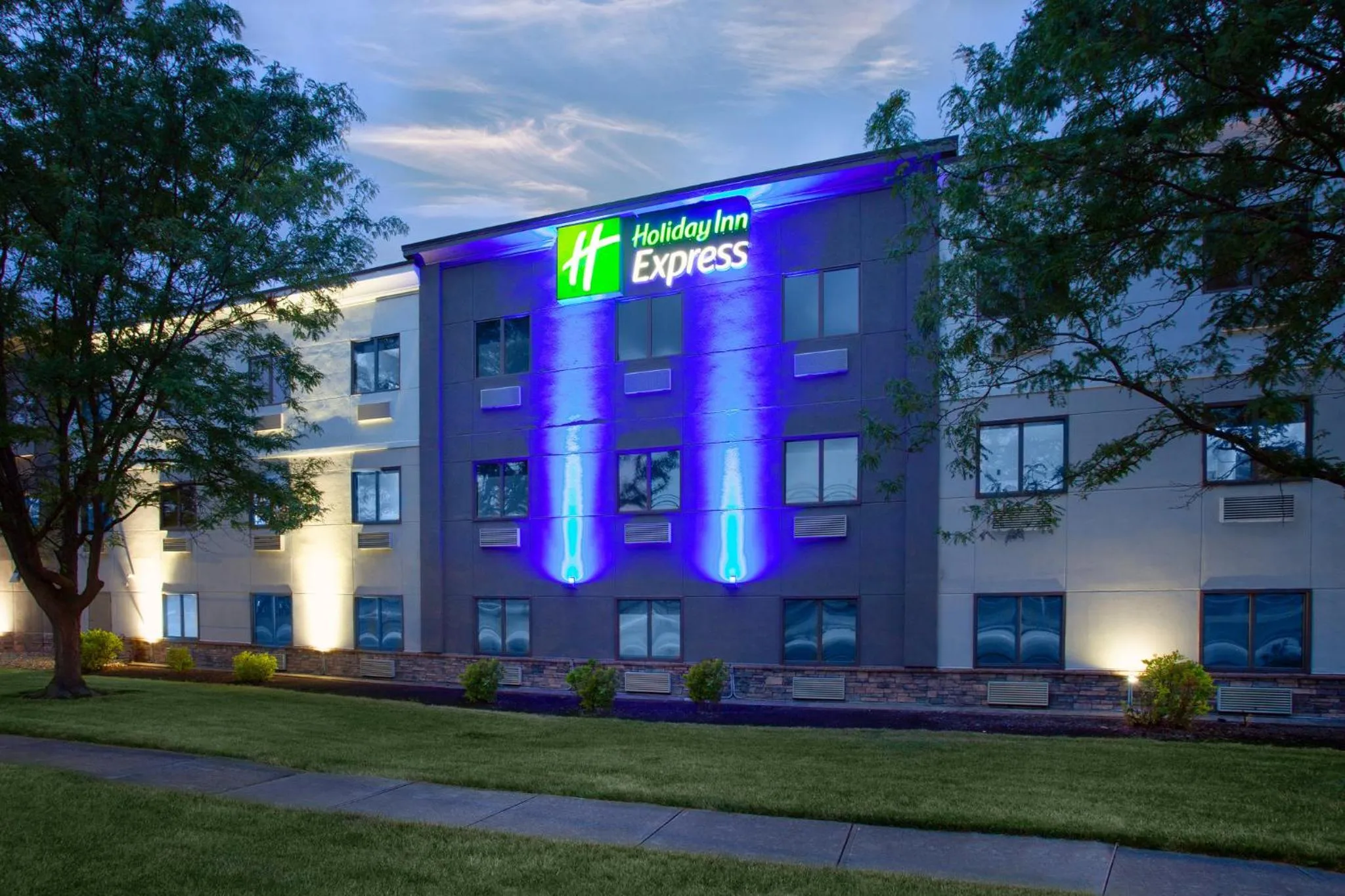Property building in Holiday Inn Express Cleveland Airport - Brook Park by IHG