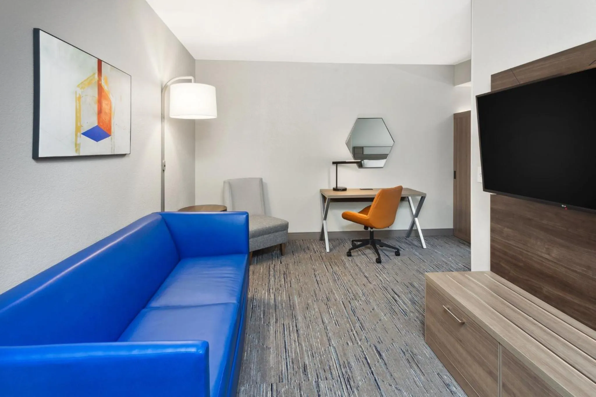 Holiday Inn Express Cleveland Airport - Brook Park by IHG