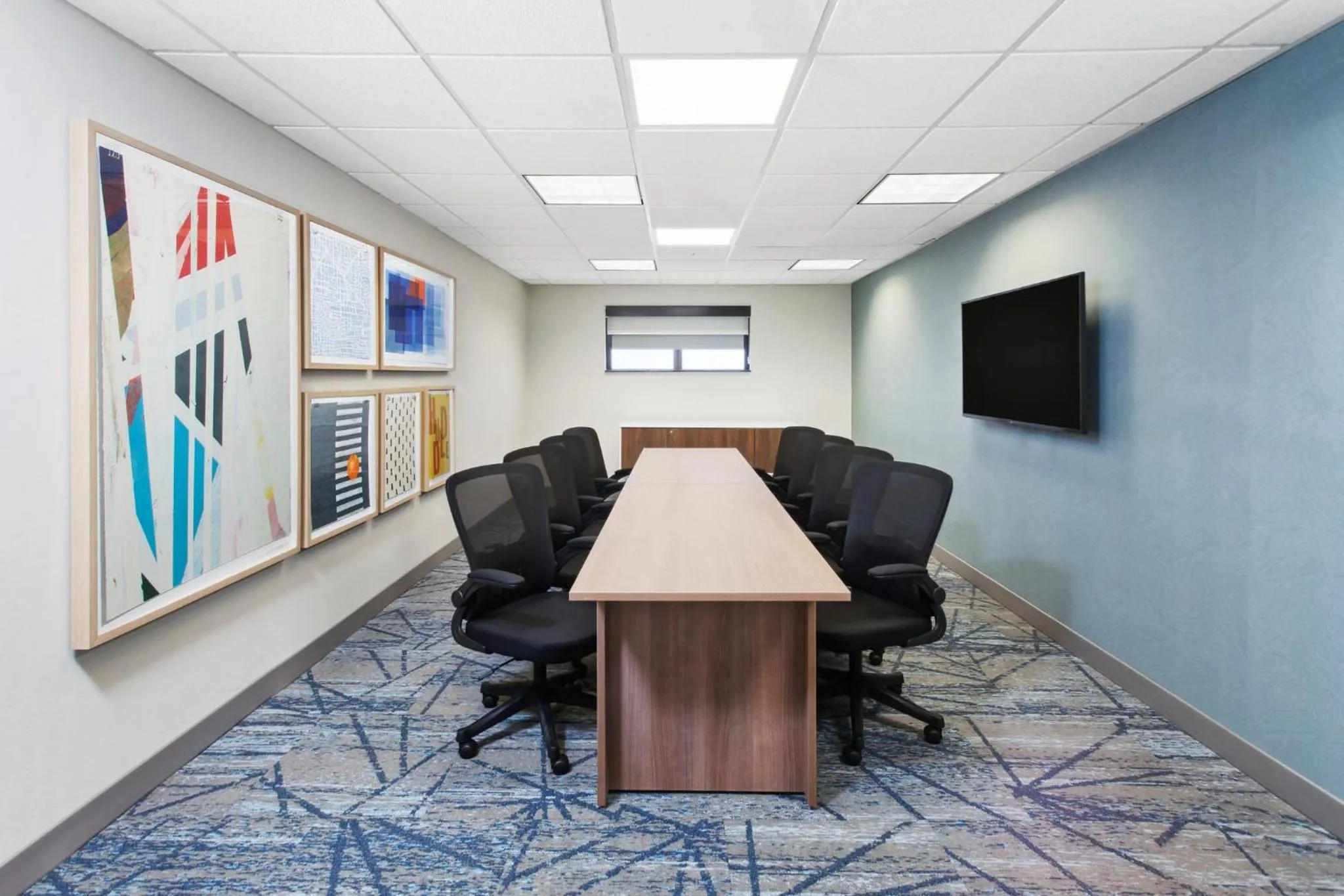 Meeting/conference room in Holiday Inn Express Cleveland Airport - Brook Park by IHG