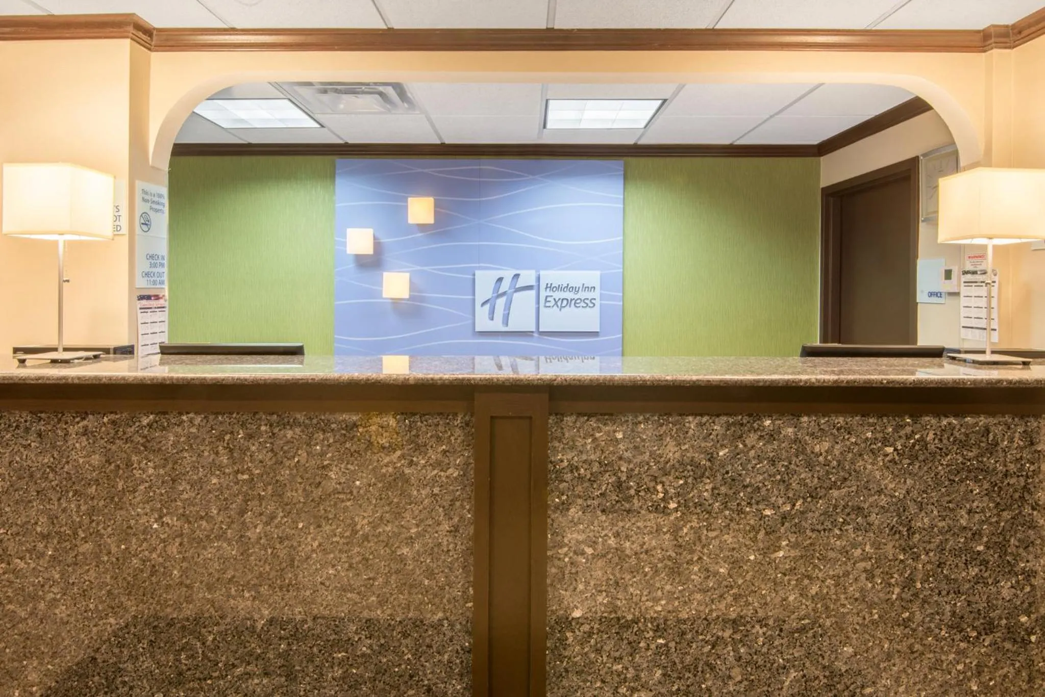 Holiday Inn Express Cleveland Airport - Brook Park by IHG