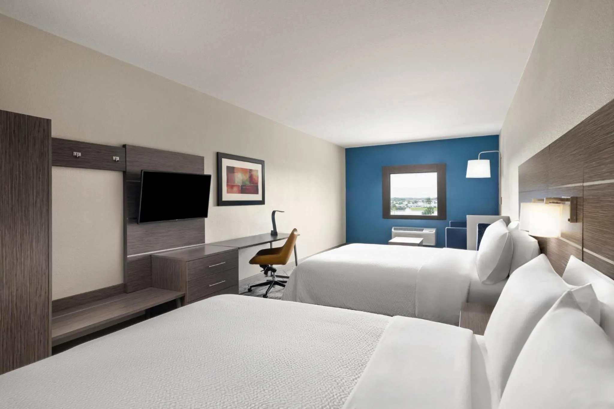 Photo of the whole room, Bed in Holiday Inn Express & Suites Boynton Beach by IHG