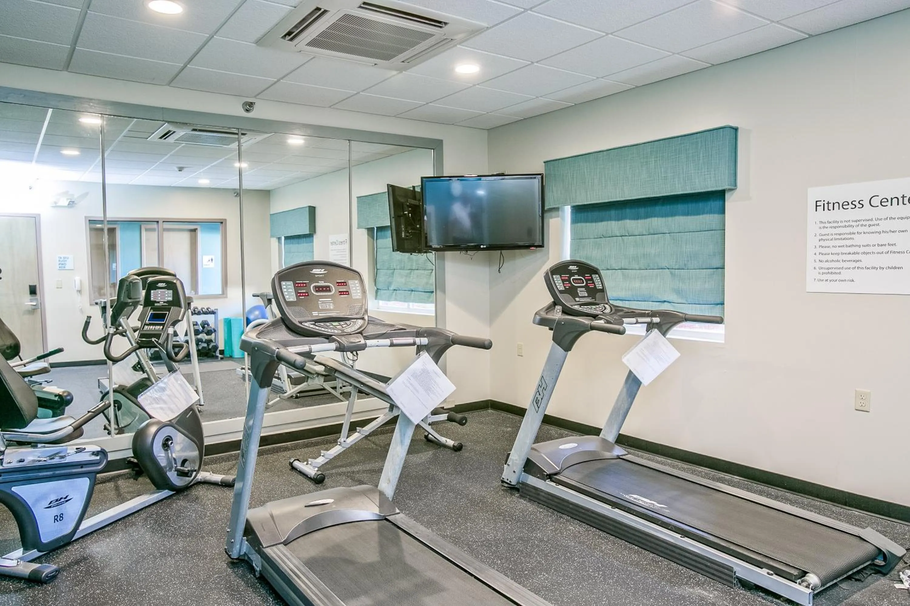 Fitness centre/facilities in Holiday Inn Express & Suites Brookhaven by IHG