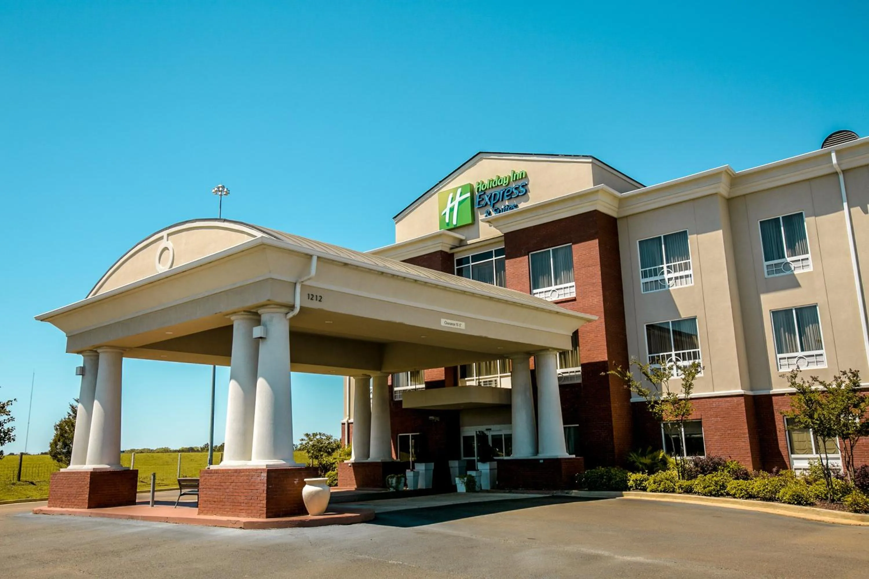 Property building in Holiday Inn Express & Suites Brookhaven by IHG