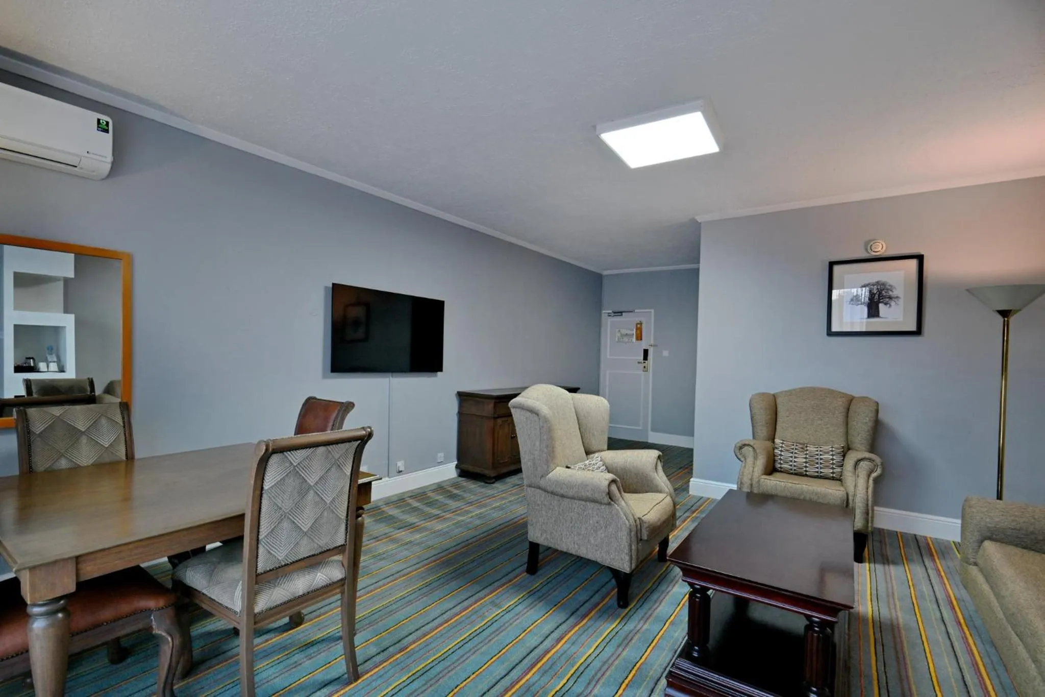 Photo of the whole room in Holiday Inn - Bulawayo by IHG