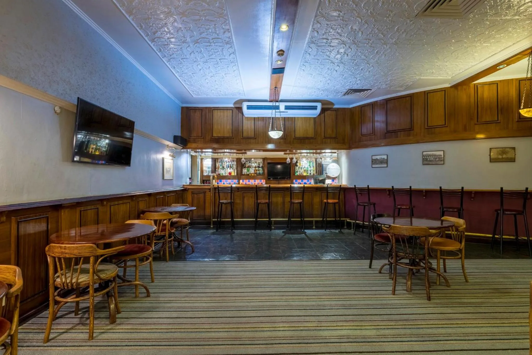 Lounge or bar in Holiday Inn - Bulawayo by IHG