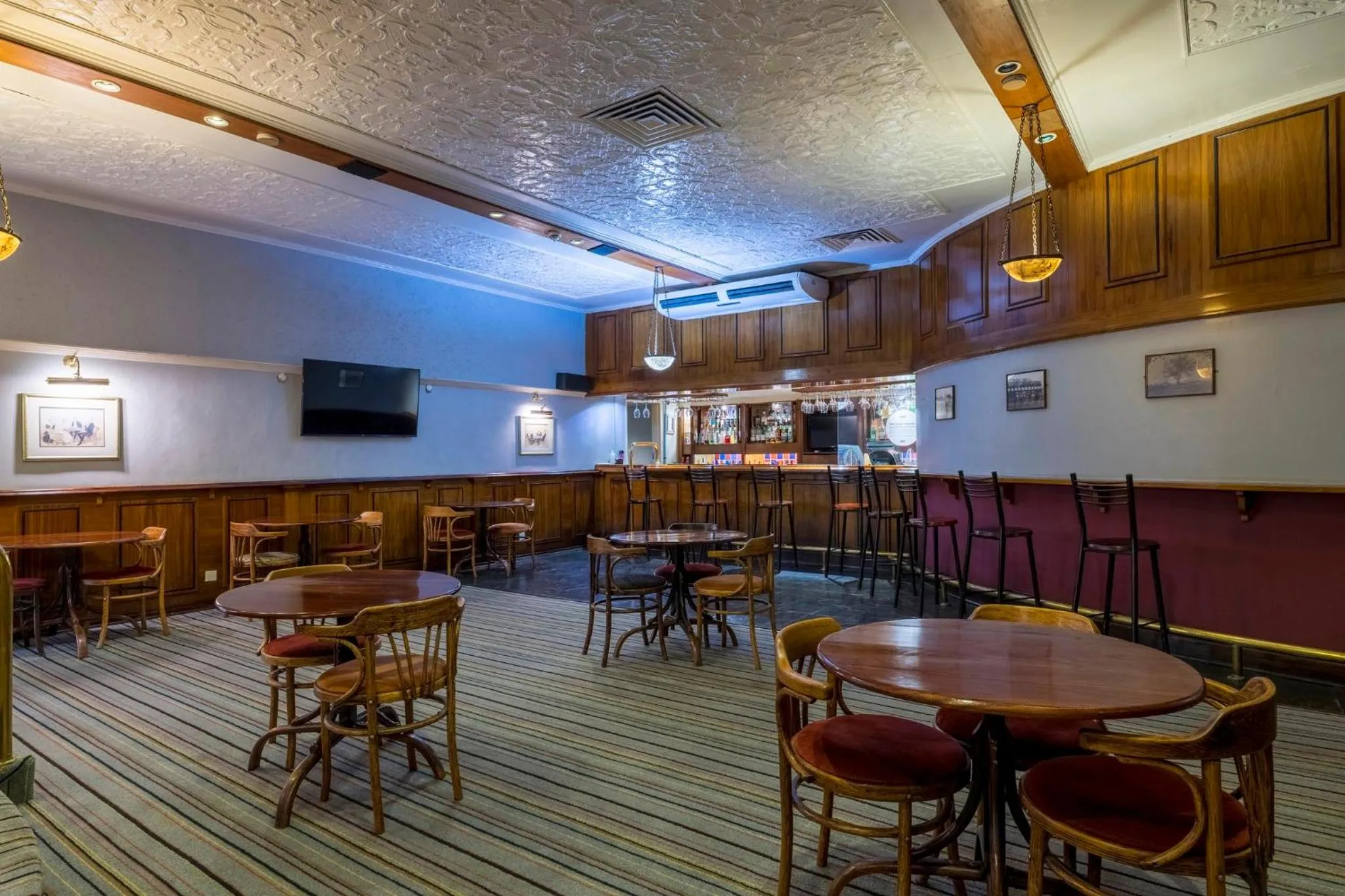 Lounge or bar in Holiday Inn - Bulawayo by IHG