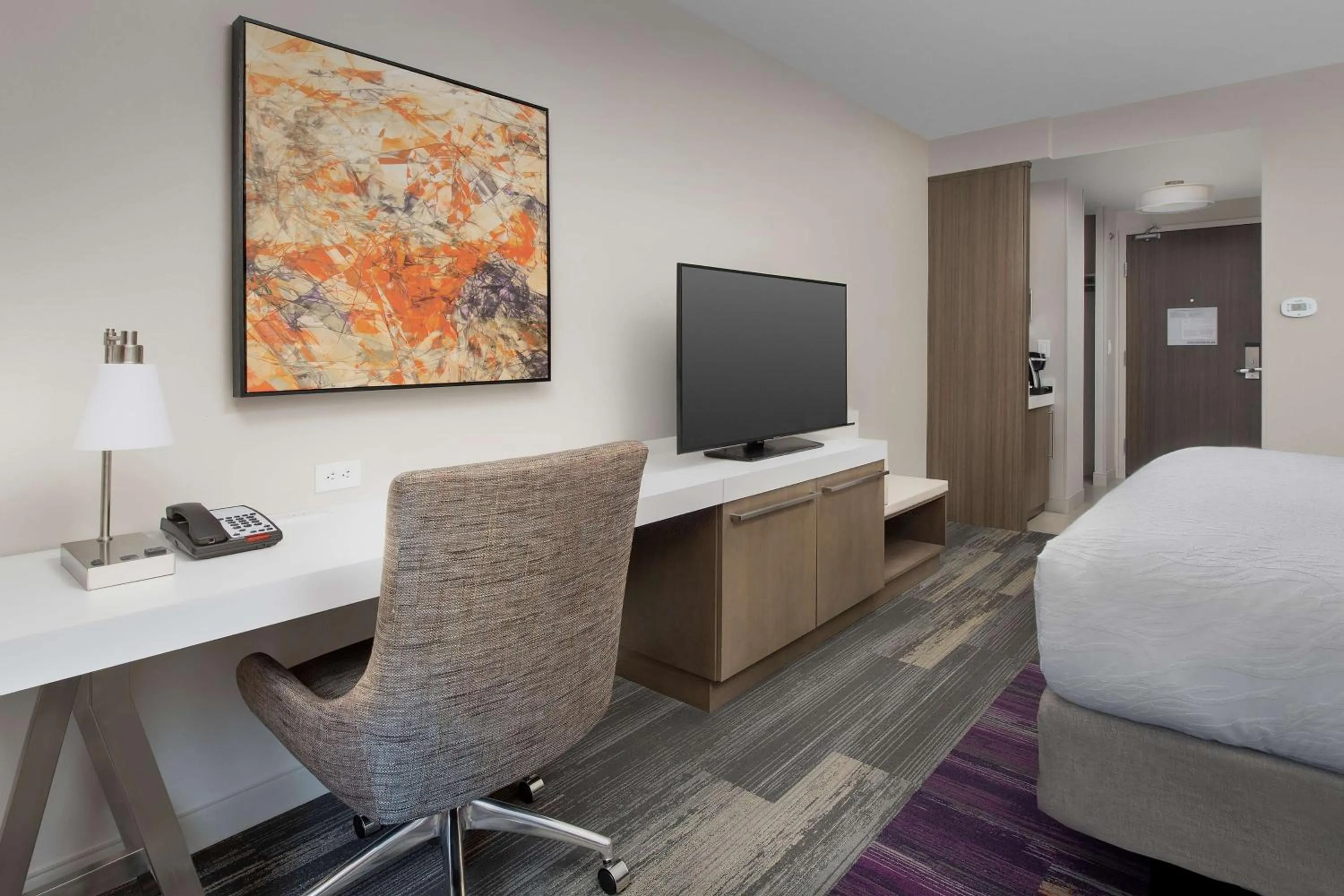 Bedroom, Bed in Hilton Garden Inn Columbia Airport, SC