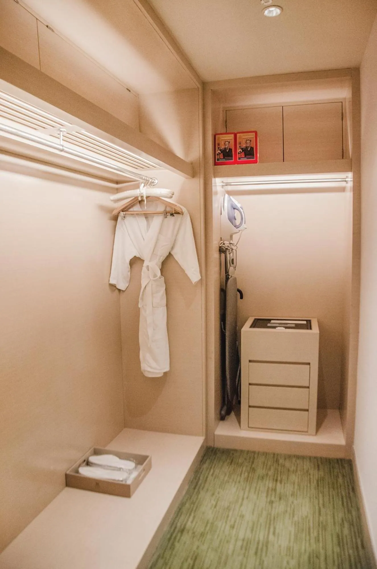 furniture in Holiday Inn Chongqing University Town by IHG