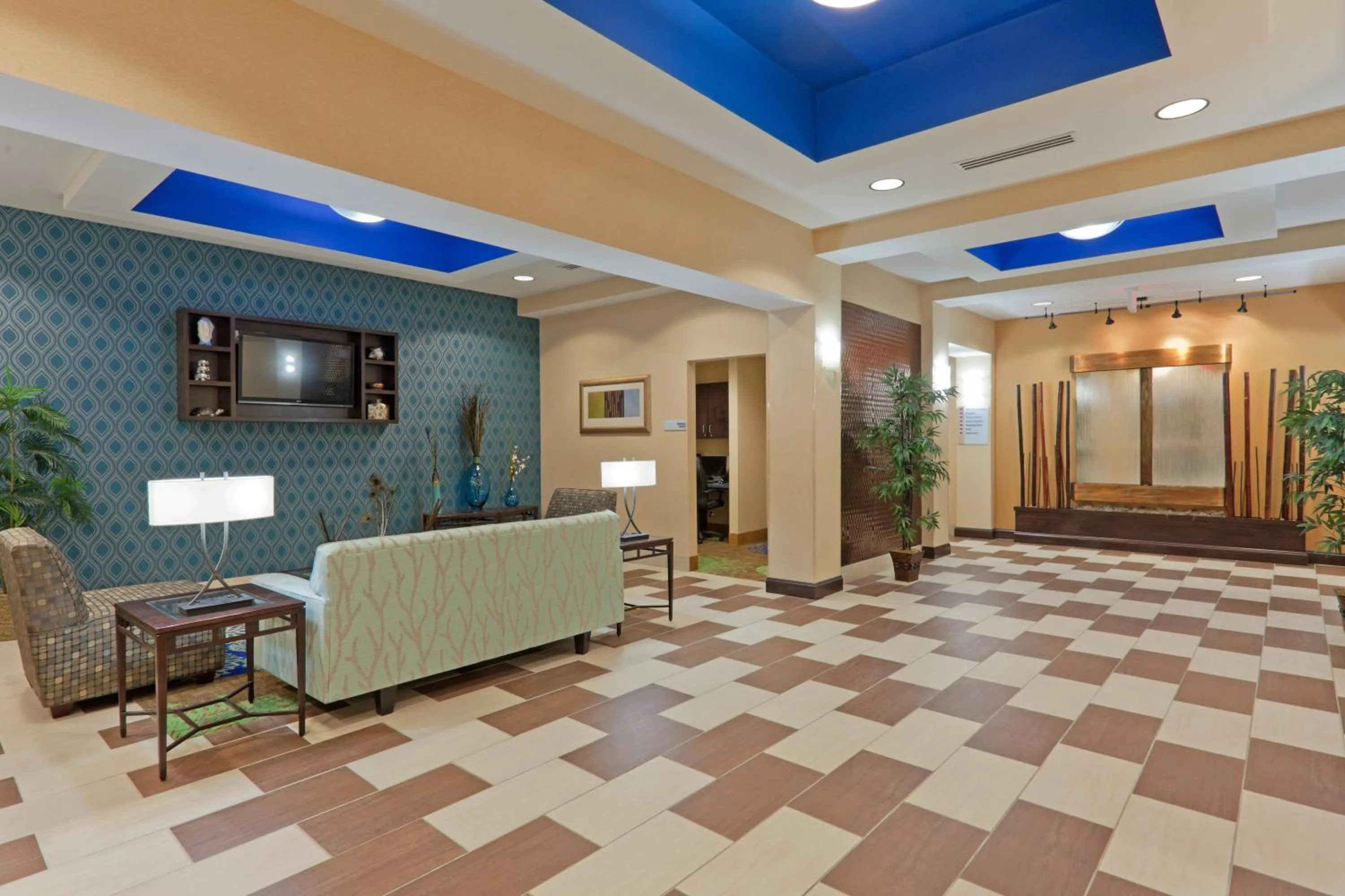 Lobby or reception in Holiday Inn Express Columbia by IHG