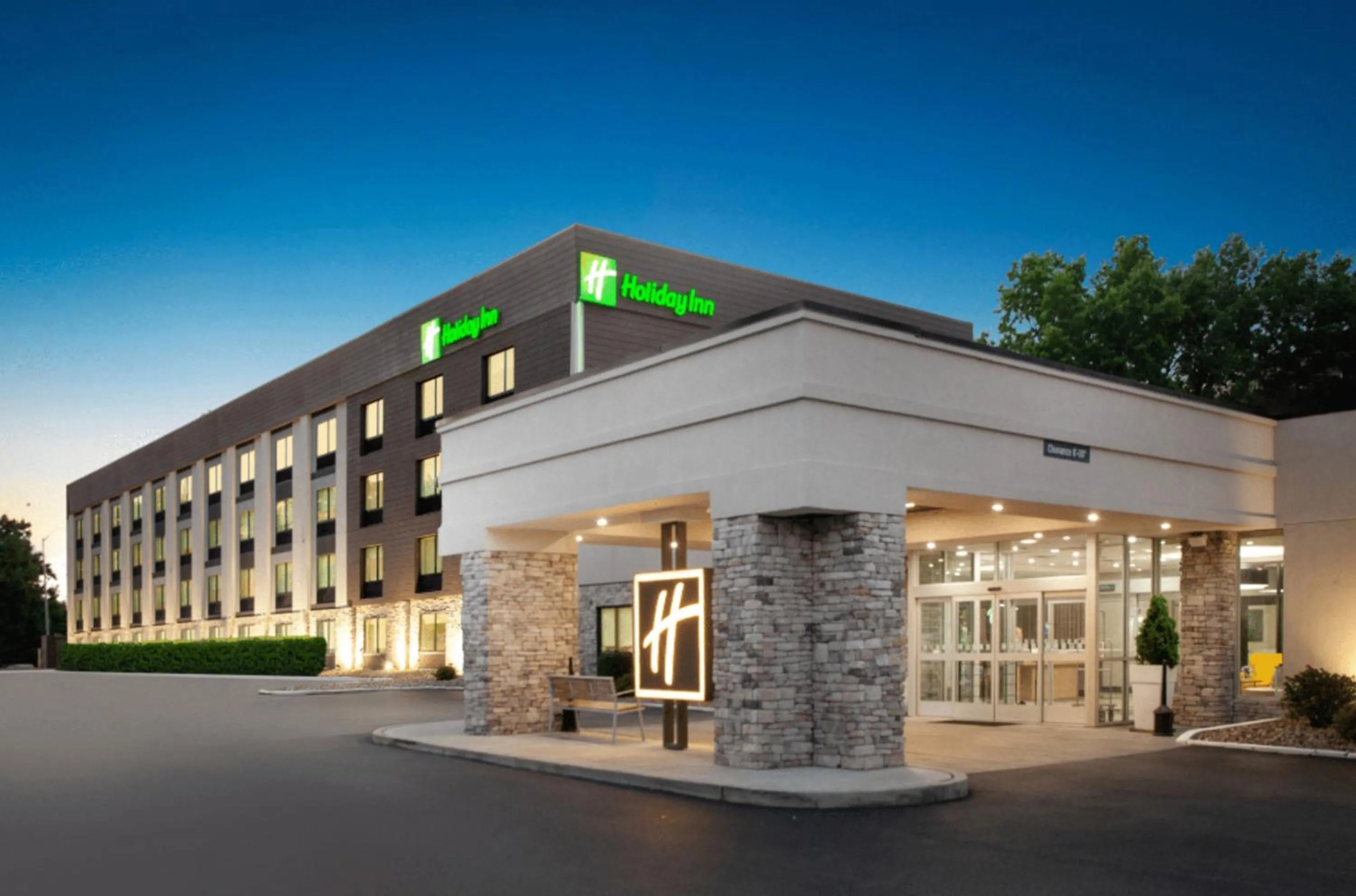 Property building in Holiday Inn Cleveland-Mayfield by IHG