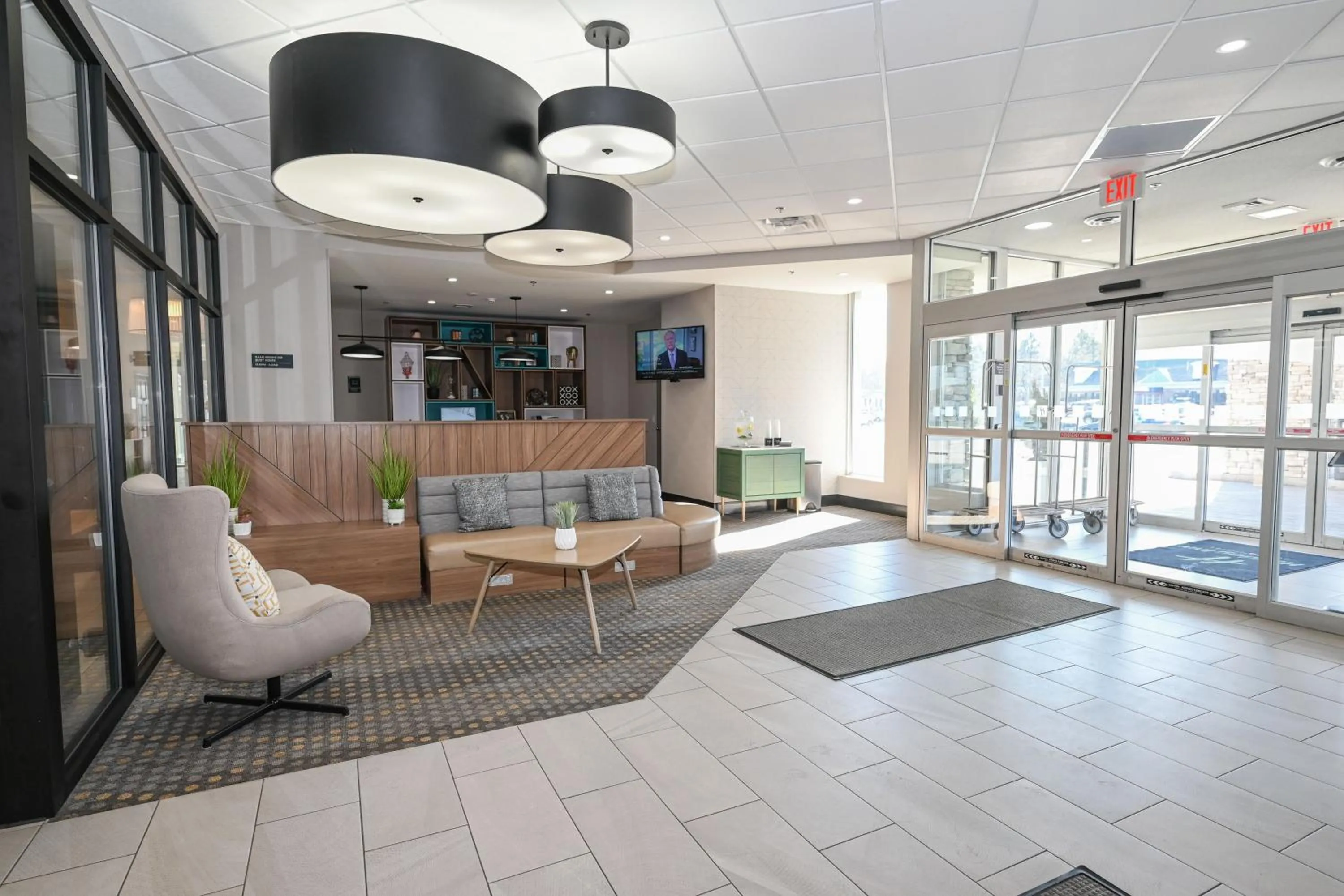 Lobby or reception in Holiday Inn Cleveland-Mayfield by IHG
