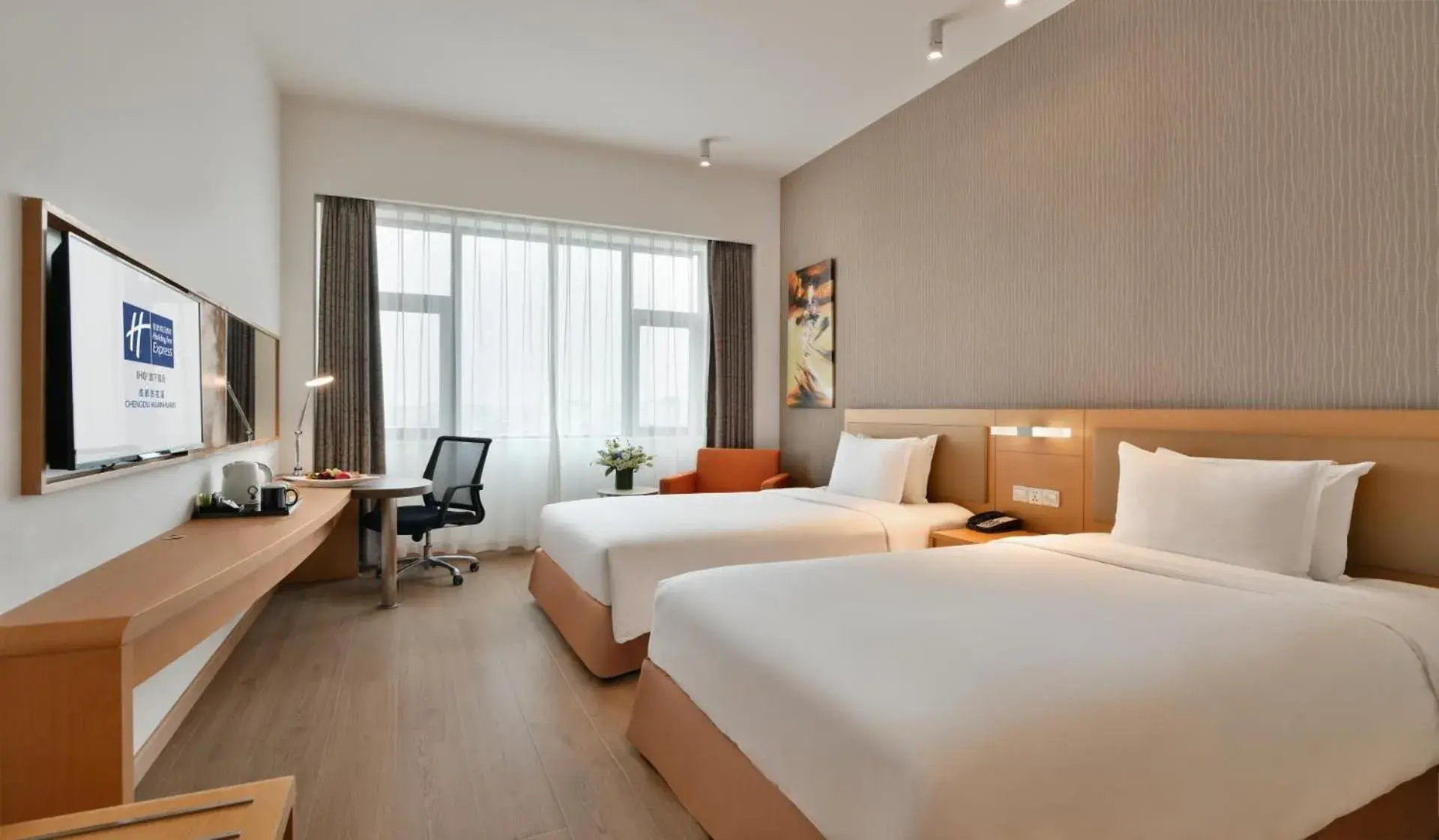 Standard Twin Room in Holiday Inn Express Chengdu Huanhuaxi by IHG-Near Jinsha Site Musem,Near Wuhou Temple Museum,Welcome drinks,Free gym,Free self-service laundry Standard Twin Room in Holiday Inn Express Chengdu Huanhuaxi by IHG-Near Jinsha Site Musem,Near Wuhou Temple Museum,Welcome drinks,Free gym,Free self-service laundry
