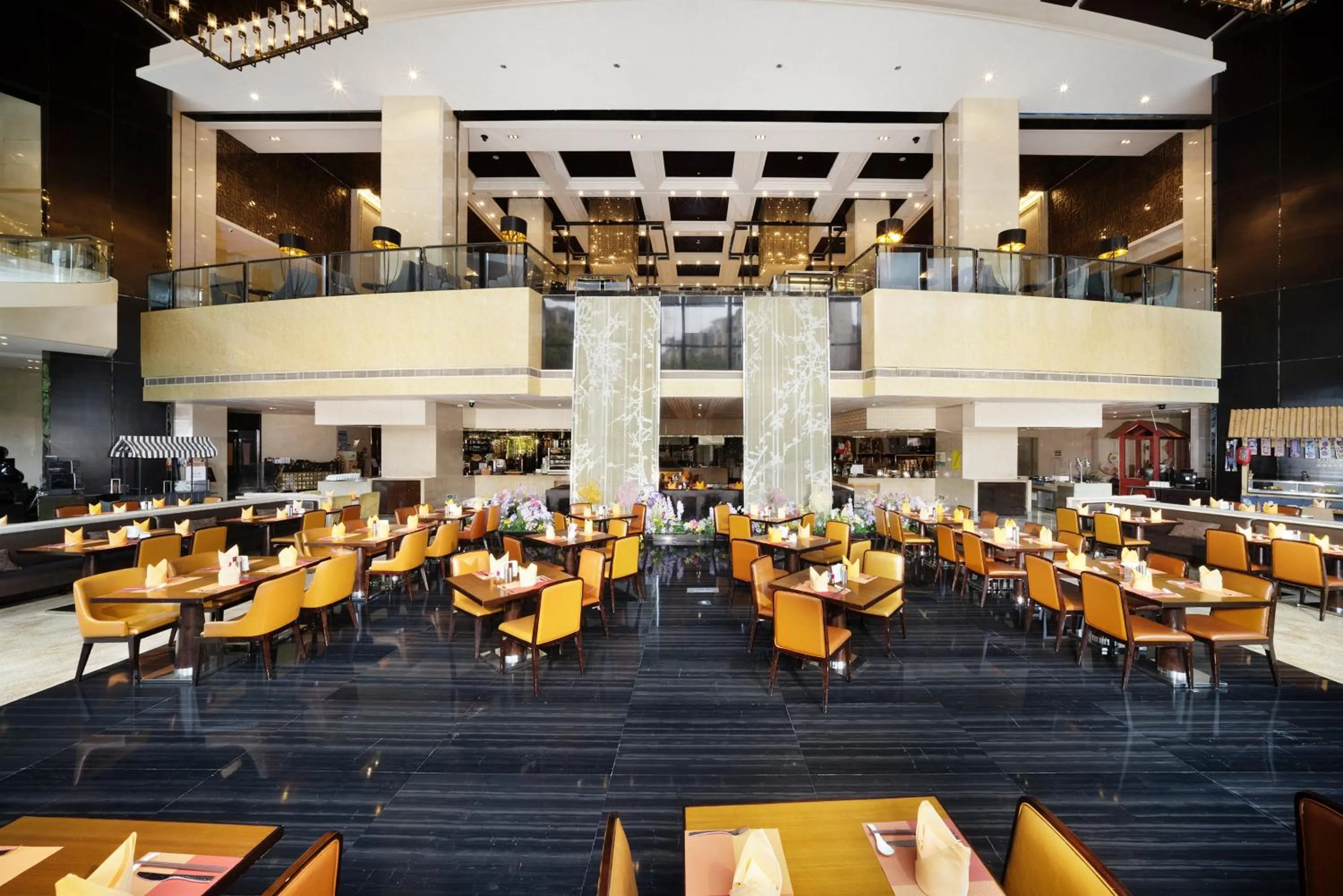 Restaurant/places to eat in Holiday Inn Chengdu High-Tech Center by IHG
