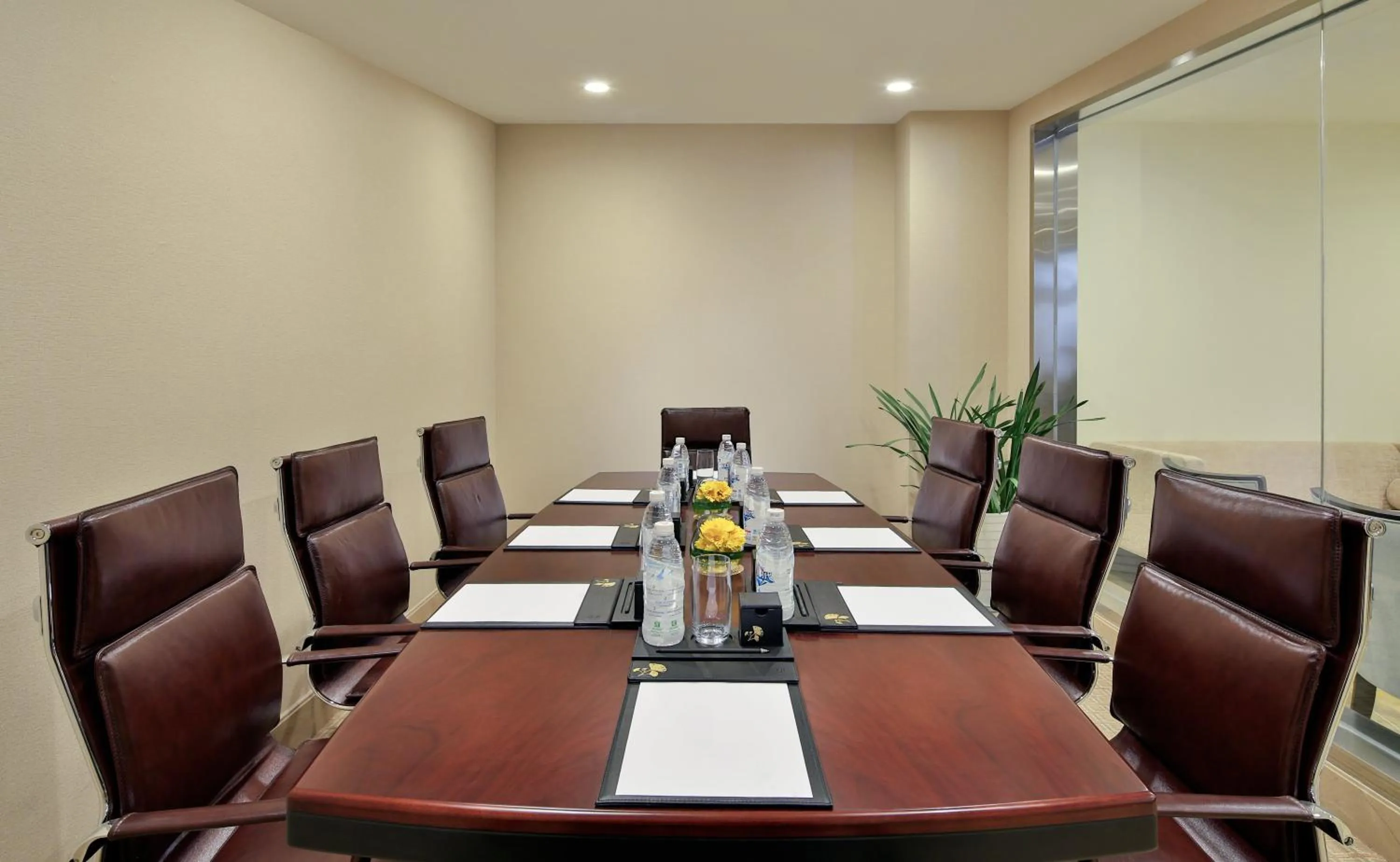 Meeting/conference room in InterContinental Sancha Lake by IHG