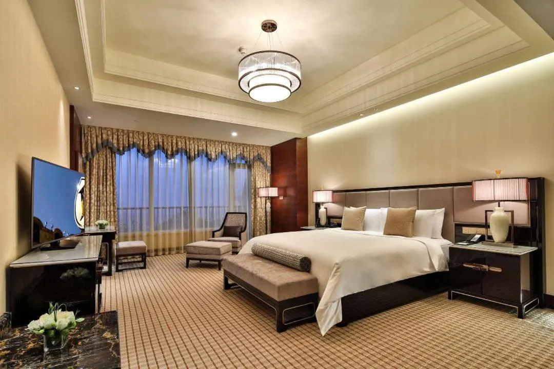 Bed in InterContinental Sancha Lake by IHG
