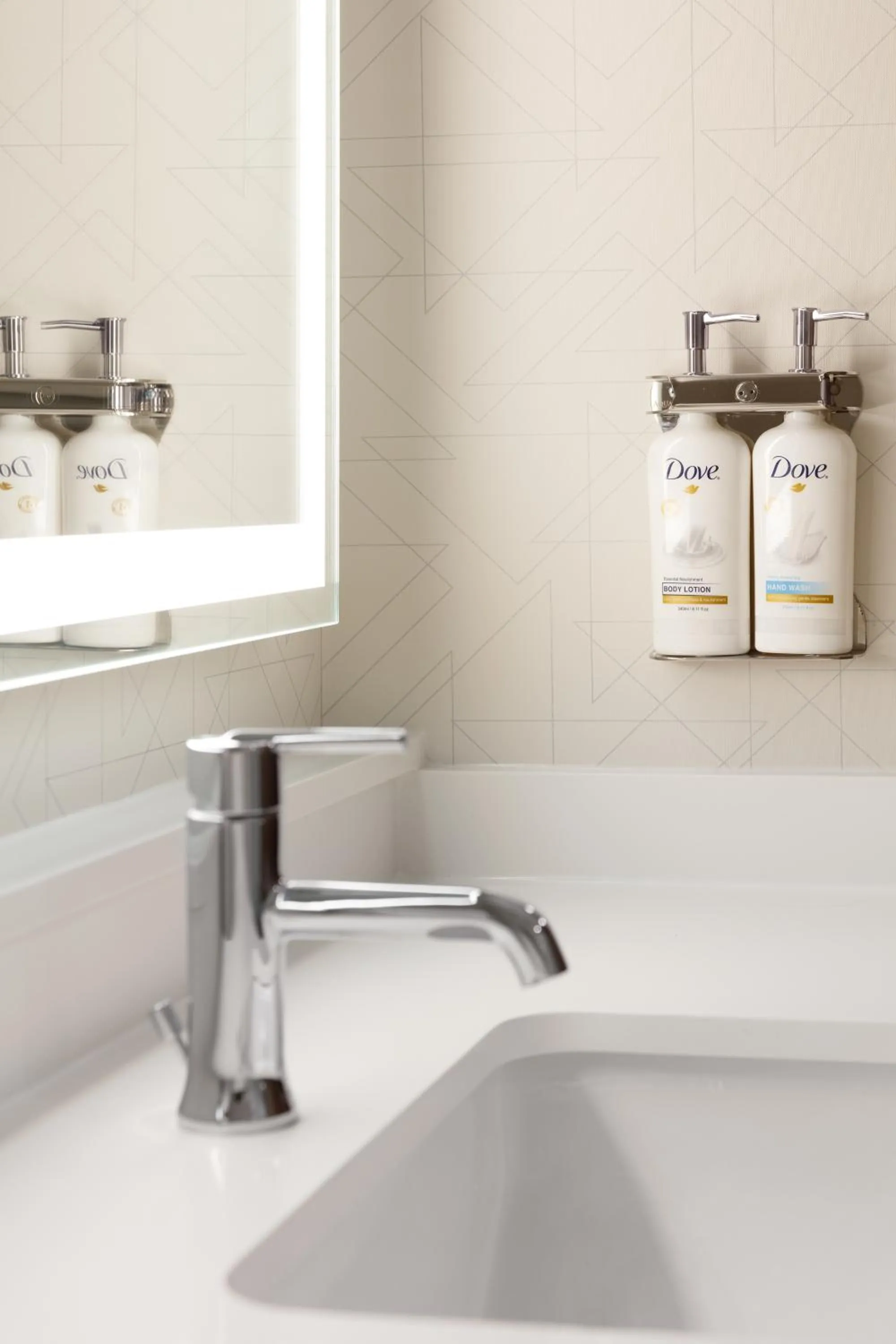 Bathroom in Holiday Inn Express & Suites Culpeper by IHG