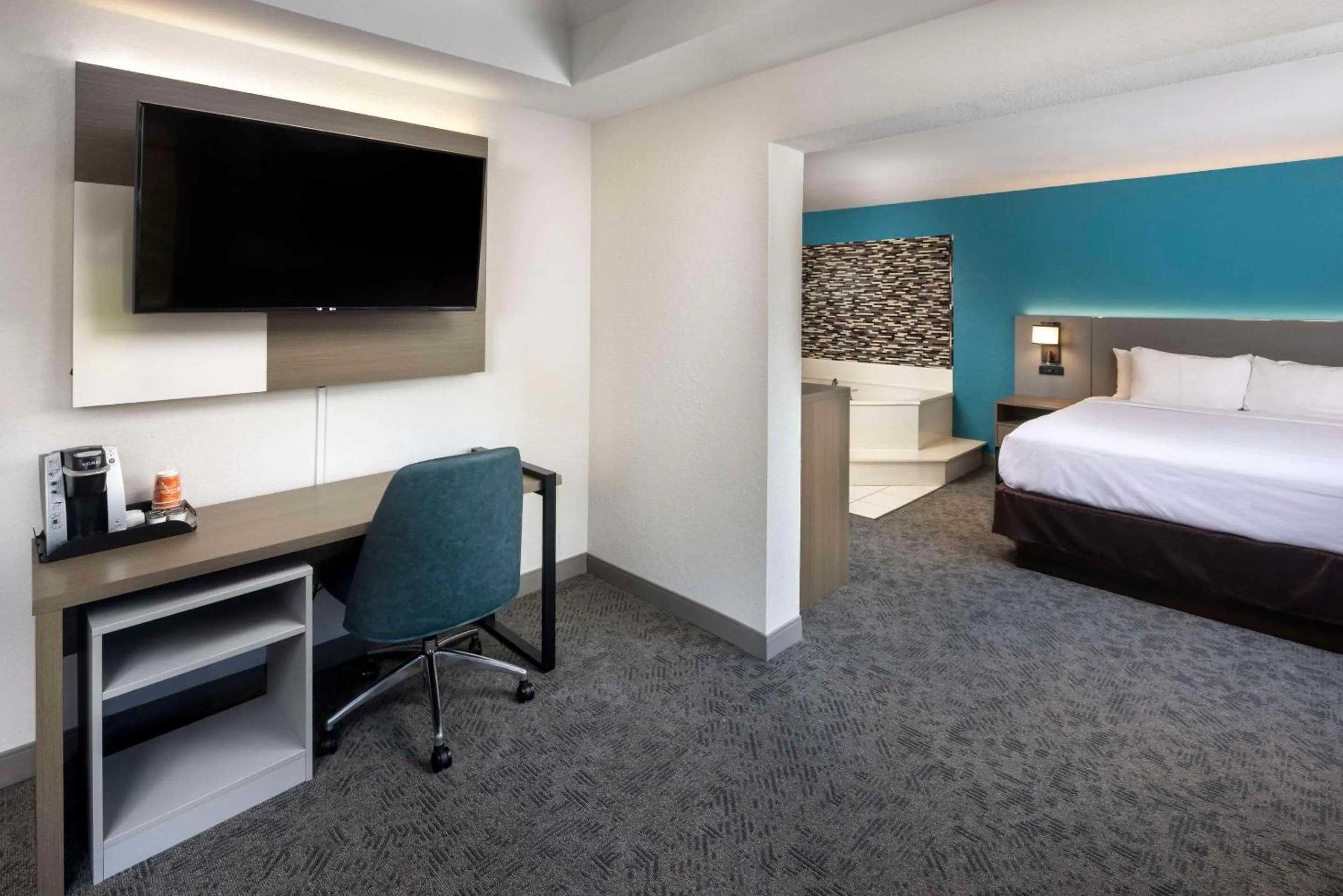 Bedroom, Bed in Comfort Inn & Suites Dahlonega University Area