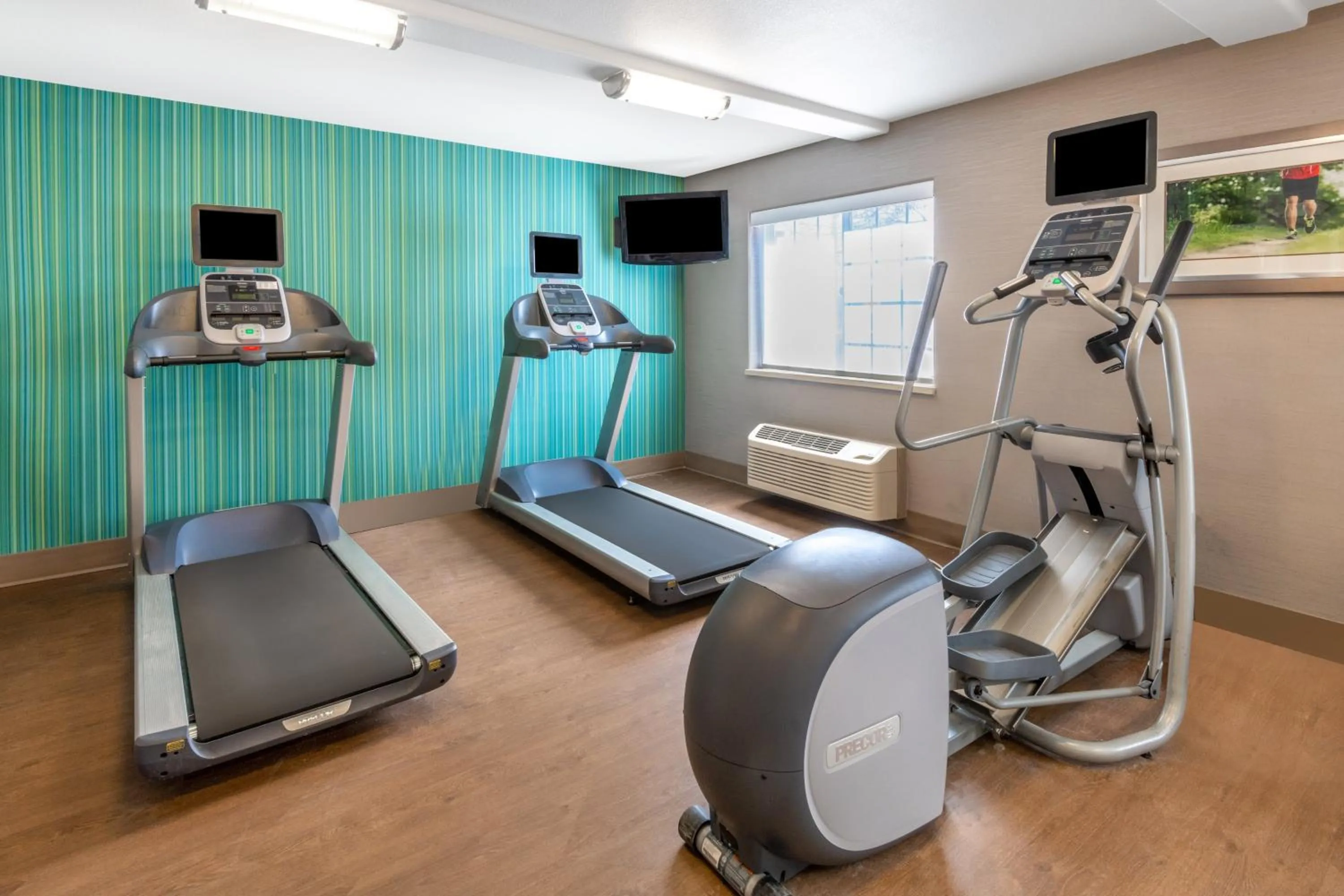 Spa and wellness centre/facilities in Holiday Inn Express & Suites Wheat Ridge-Denver West by IHG