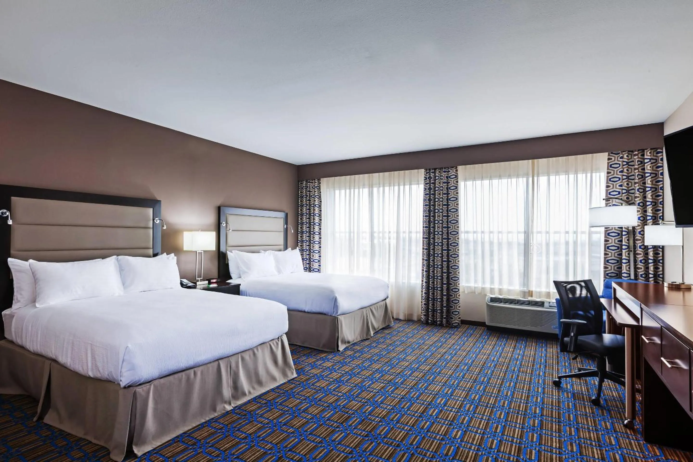 Bedroom, Bed in Clarion Hotel The Colony - Plano West