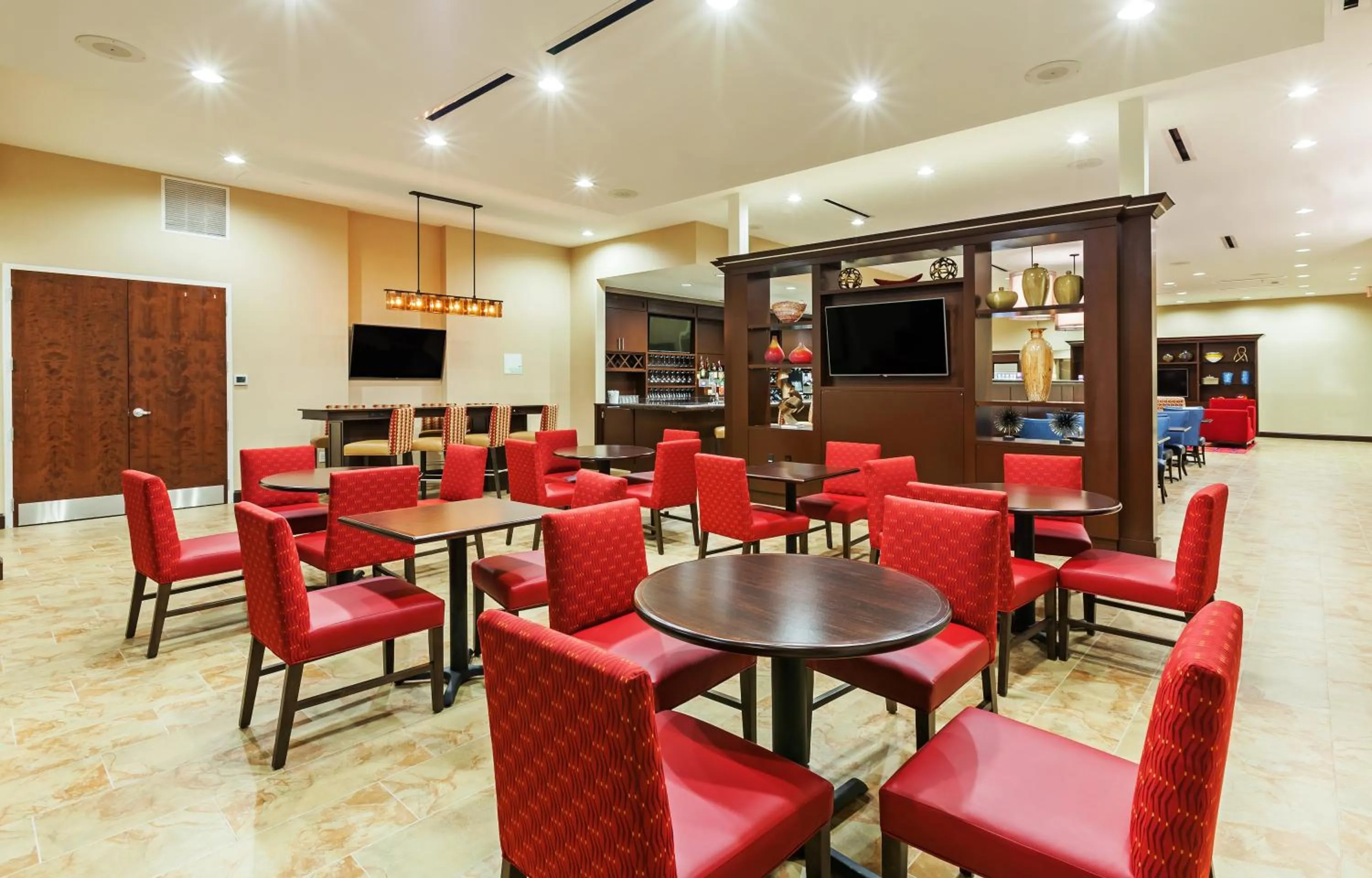 Restaurant/places to eat in Clarion Hotel The Colony - Plano West