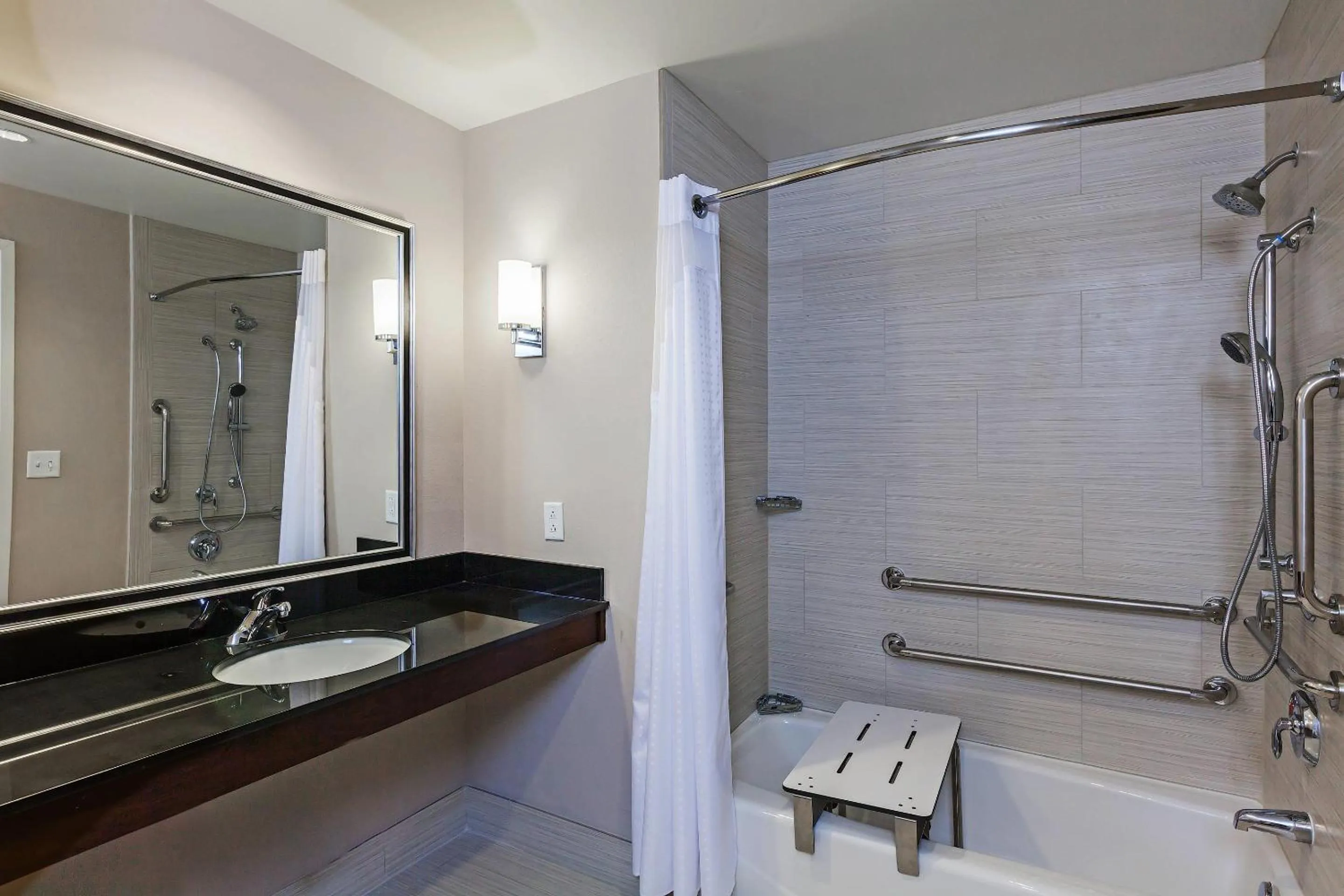 Bedroom in Clarion Hotel The Colony - Plano West