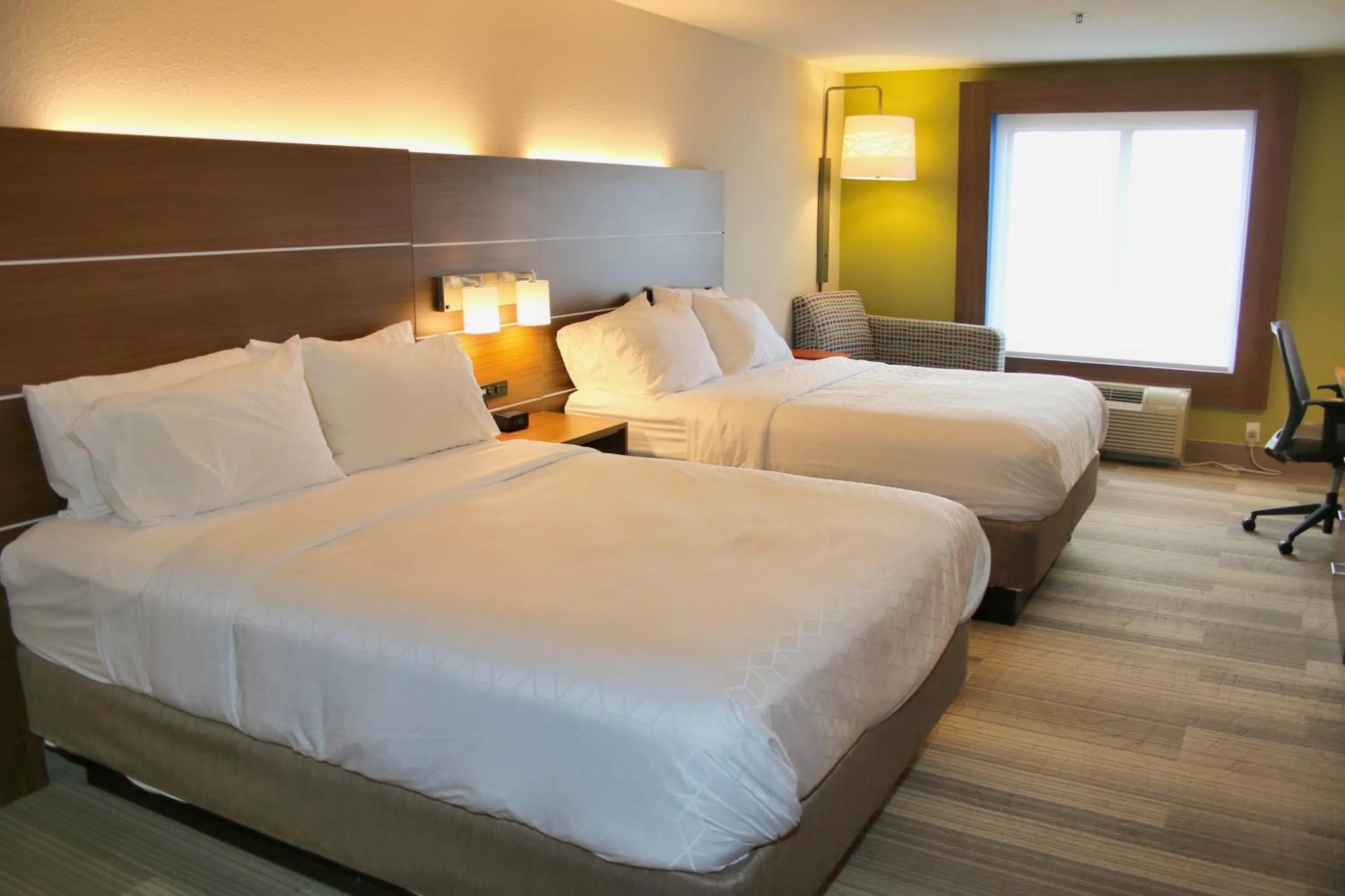 Bedroom, Bed in Holiday Inn Express by IHG