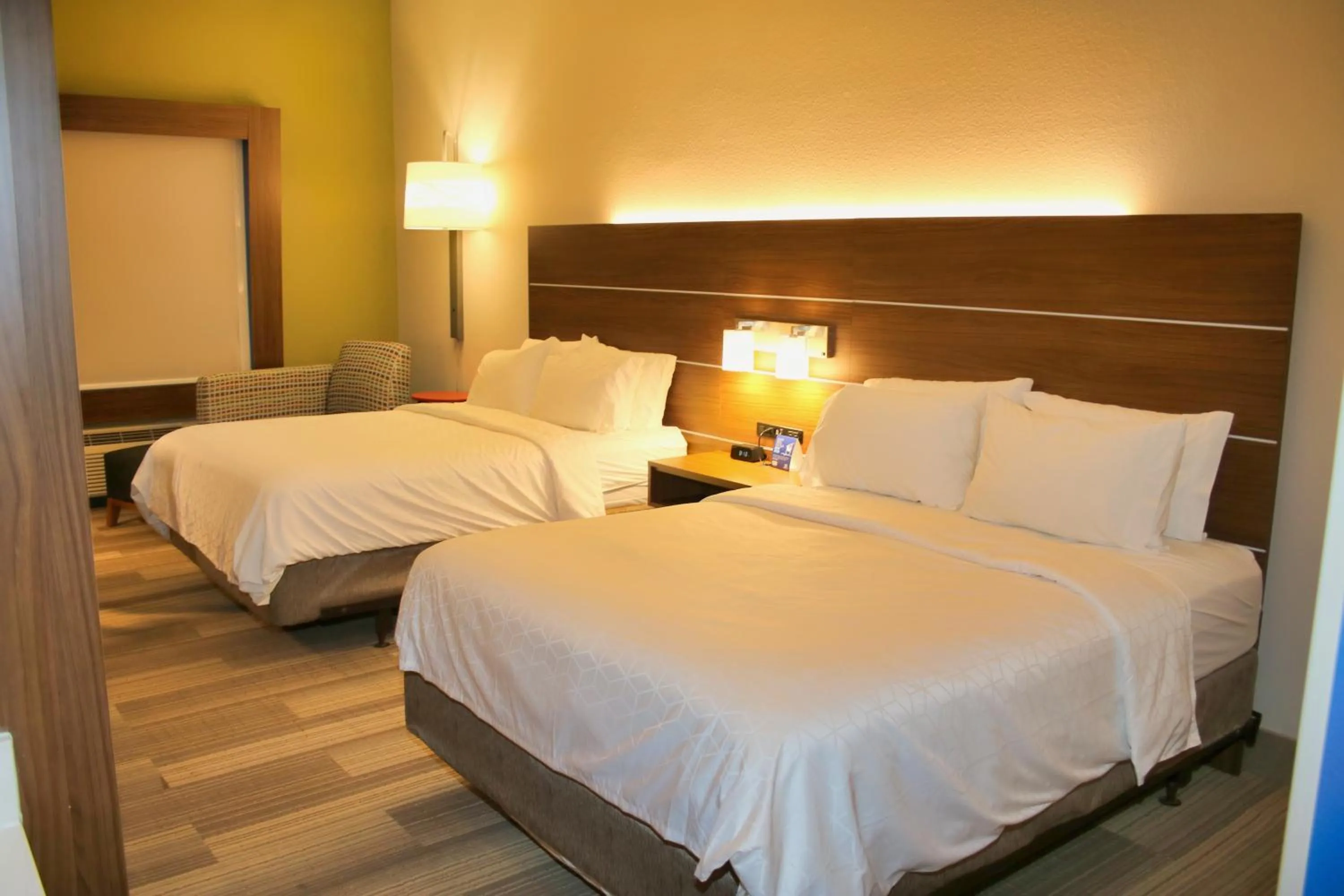 Bed in Holiday Inn Express by IHG