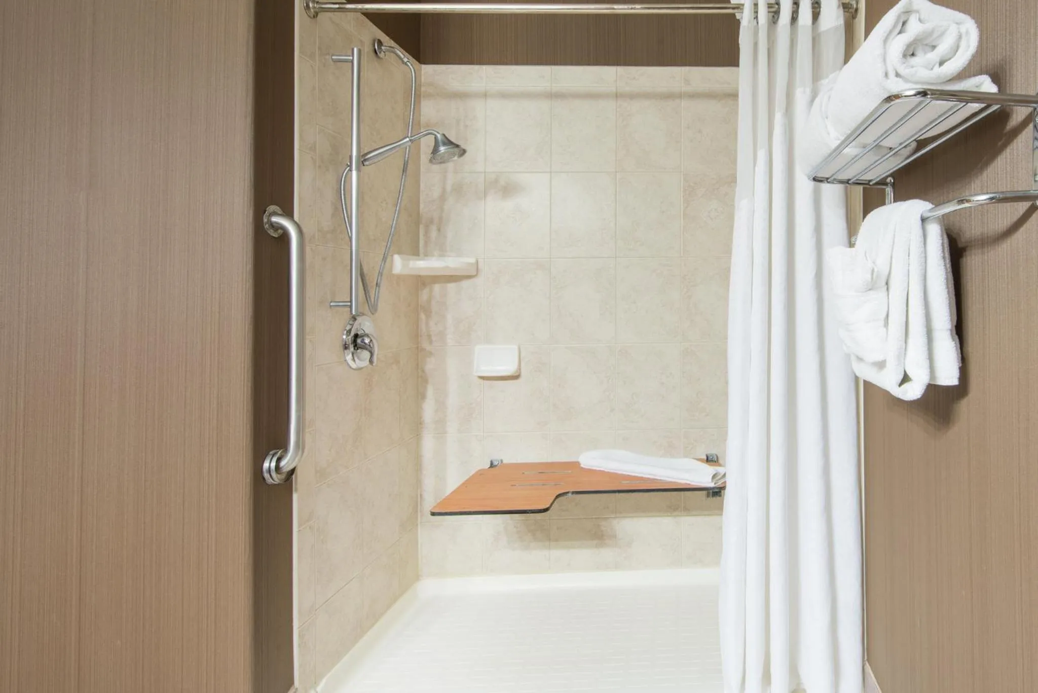 Bathroom in Holiday Inn Express & Suites Douglas by IHG