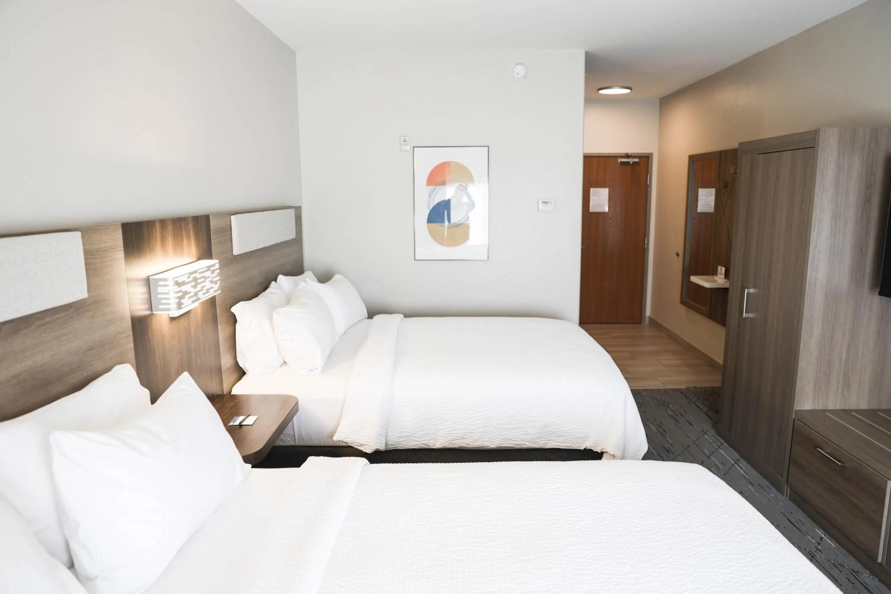 Bed in Holiday Inn Express & Suites Douglas by IHG