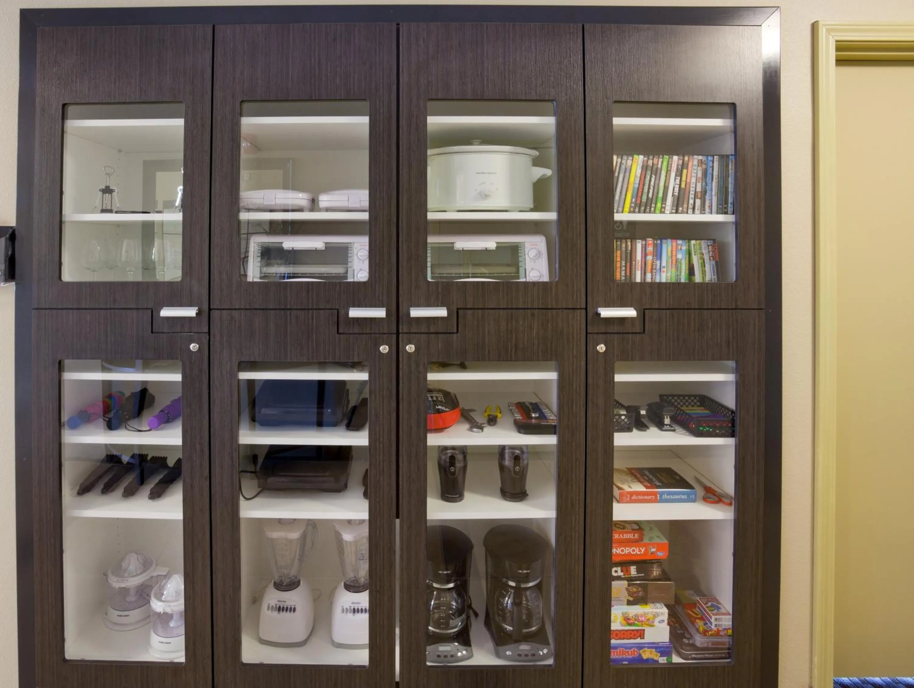 Decorative detail in Candlewood Suites Dickinson by IHG