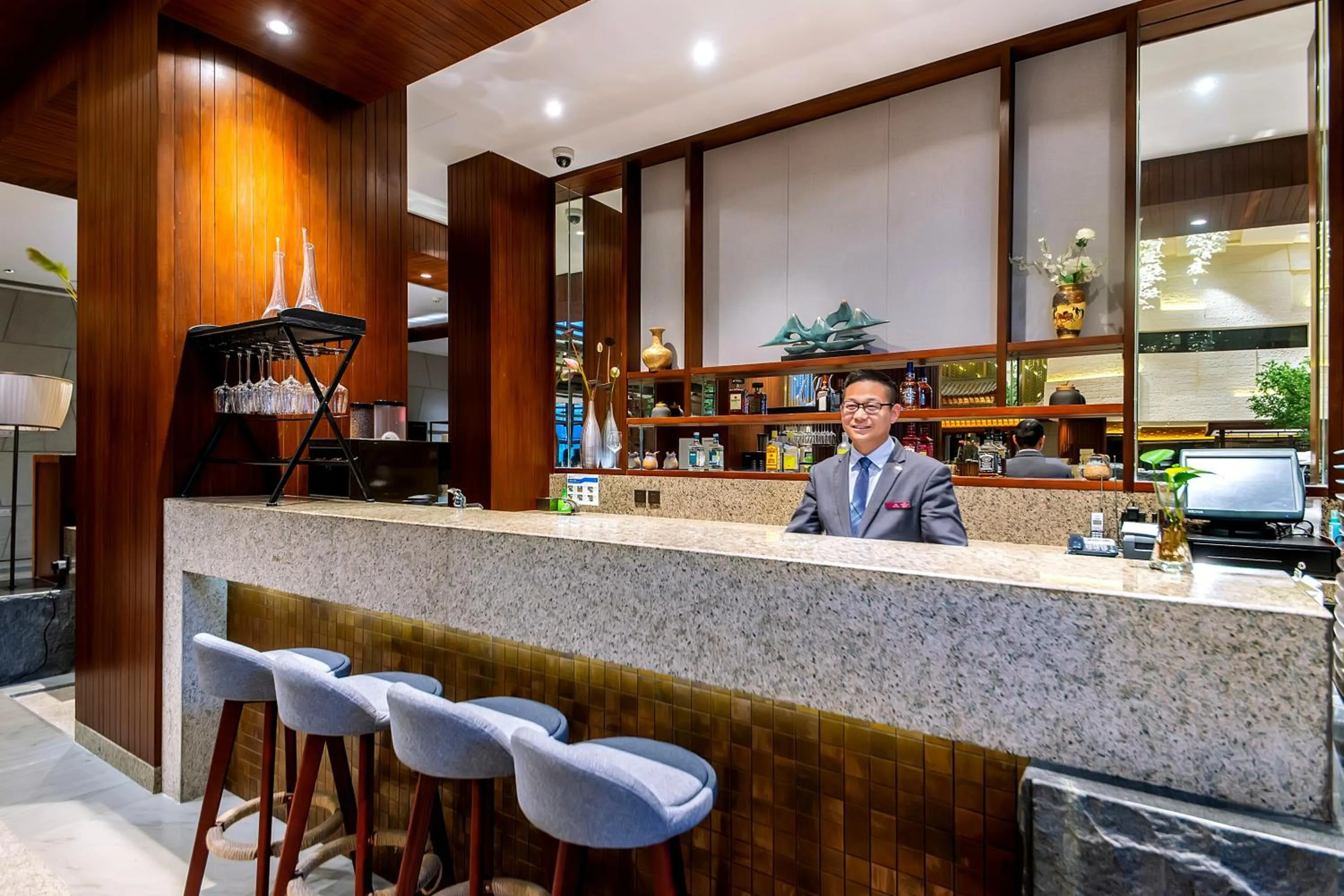 Lounge or bar in Howard Johnson Neodalle Resort Zhangjiajie