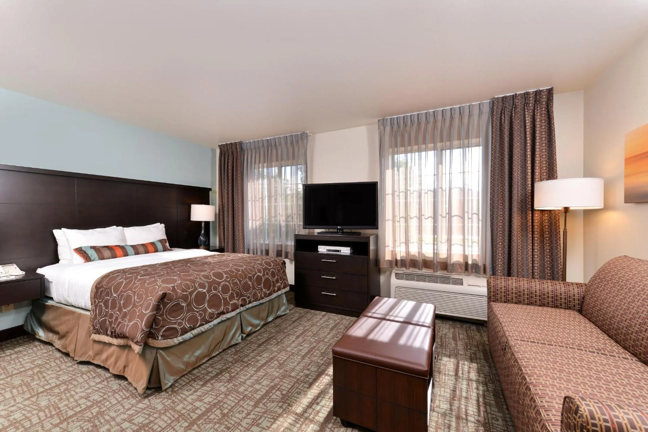 Bedroom, Bed in Staybridge Suites Sioux Falls at Empire Mall by IHG