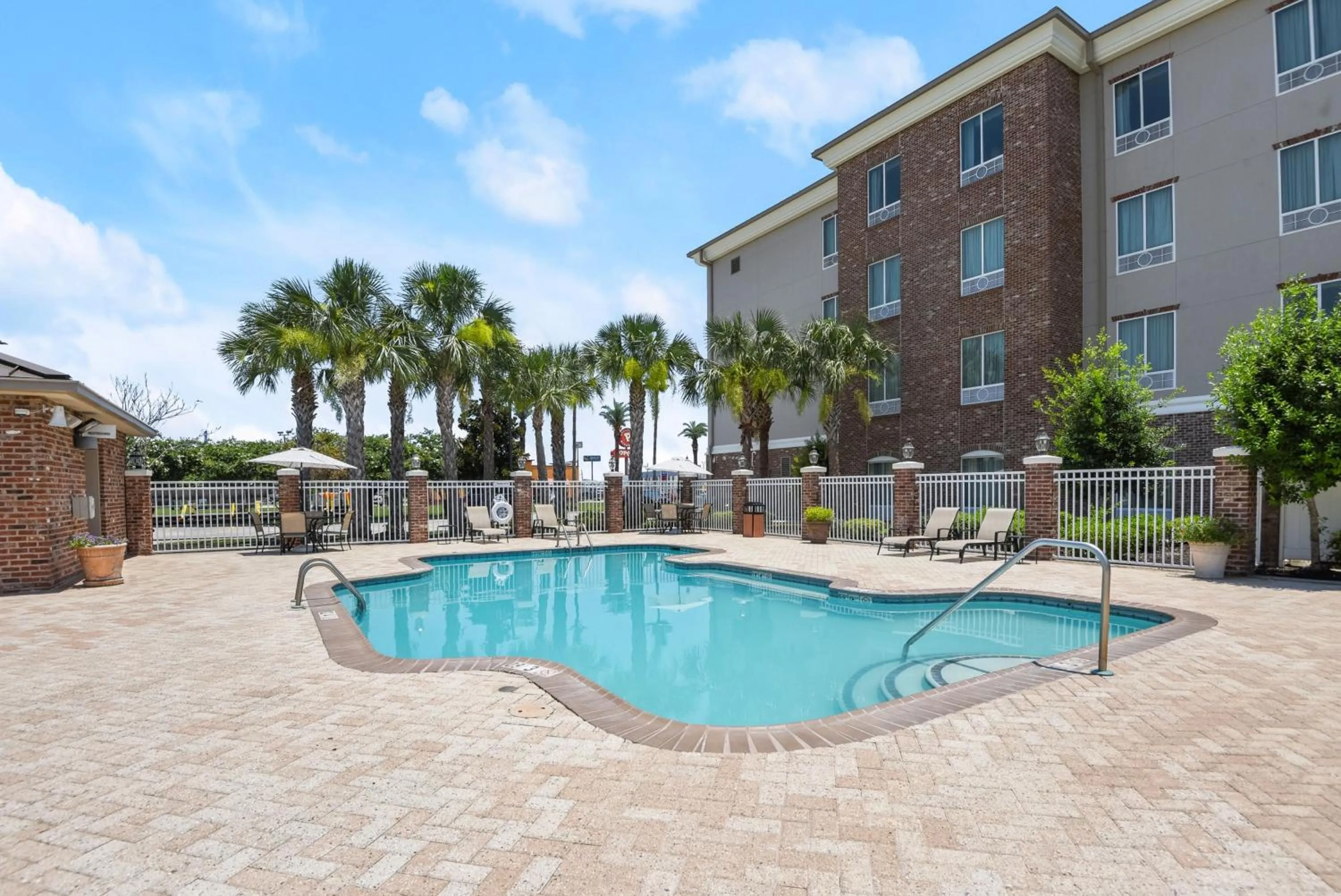 Swimming pool in Holiday Inn Express & Suites Gonzales by IHG