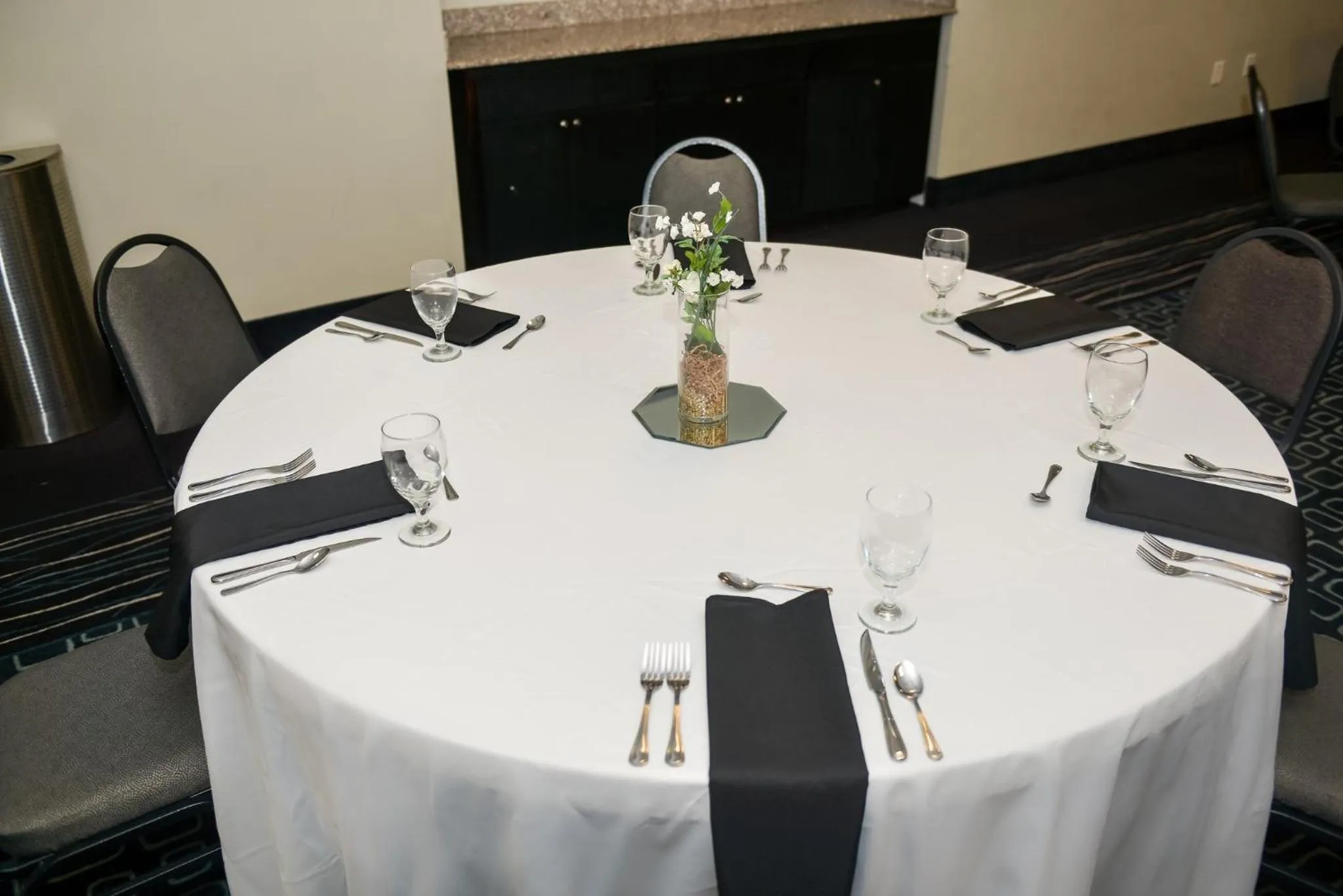 Meeting/conference room in Holiday Inn Hammond by IHG