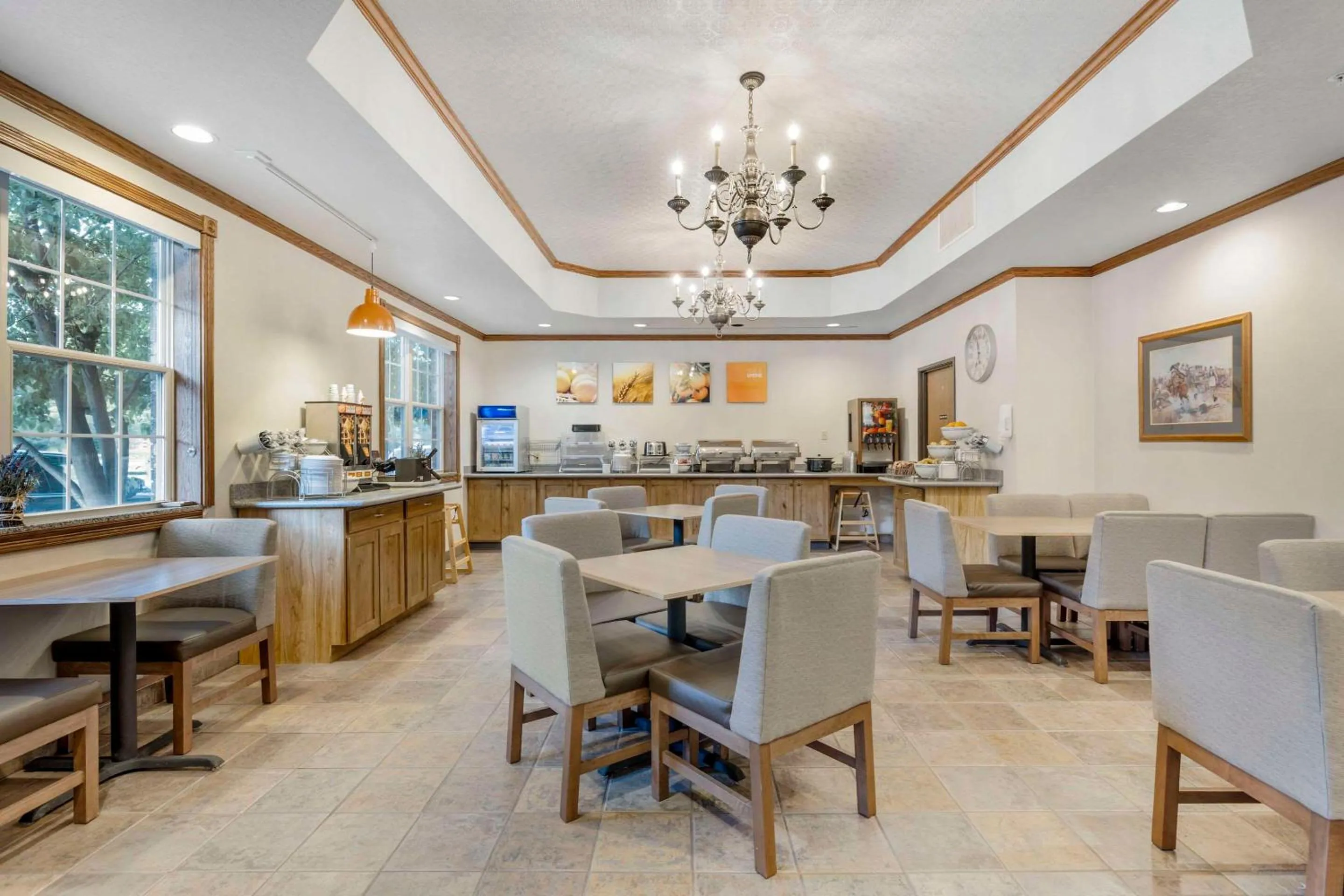 Breakfast in Comfort Inn & Suites Mt Rushmore